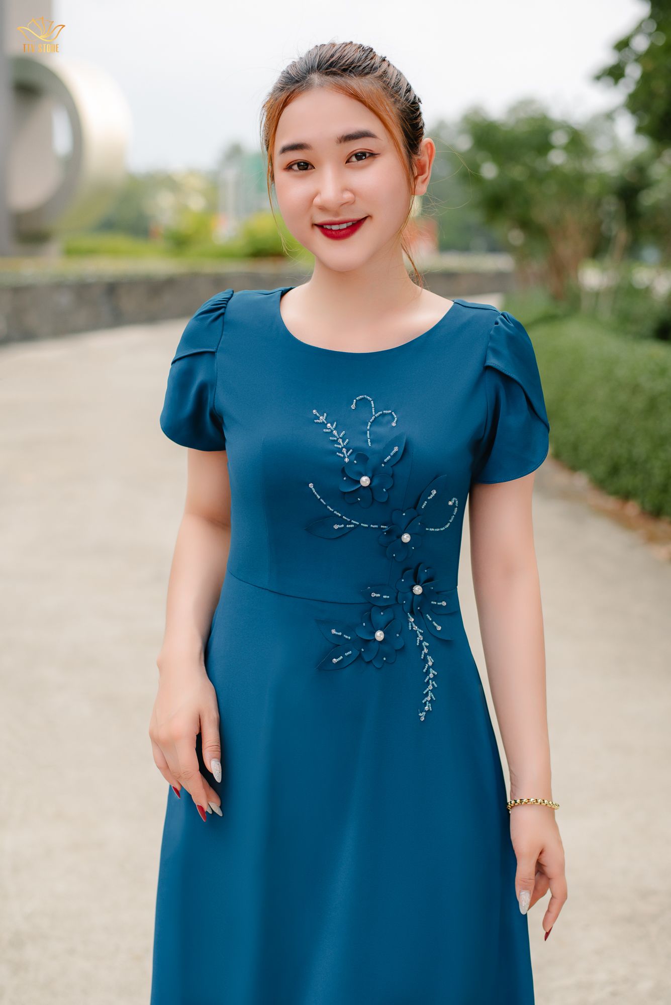 Đầm xòe - Cổ tròn tay búp kết hoa - CT - Xanh cổ vịt - TTV1367