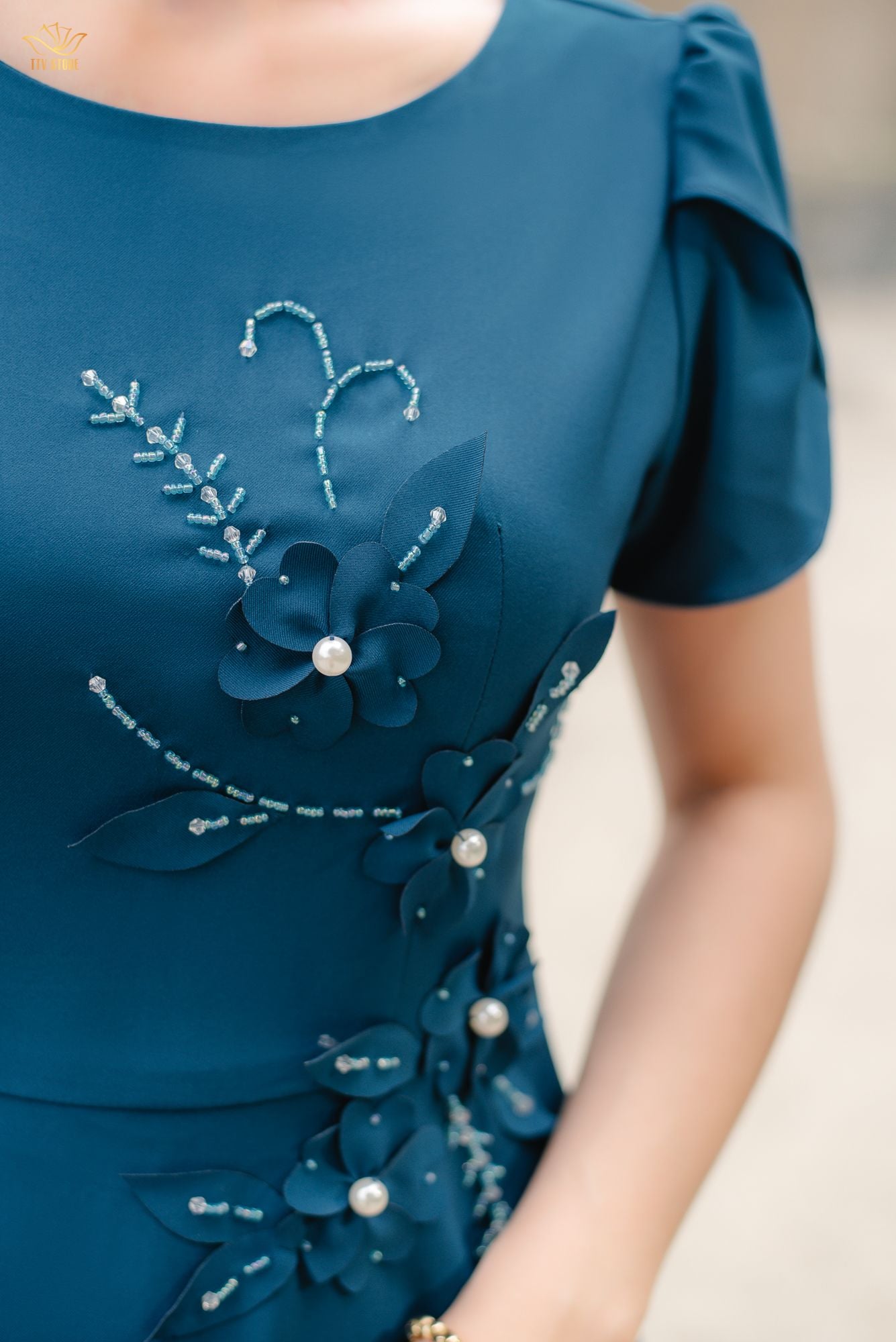 Đầm xòe - Cổ tròn tay búp kết hoa - CT - Xanh cổ vịt - TTV1367