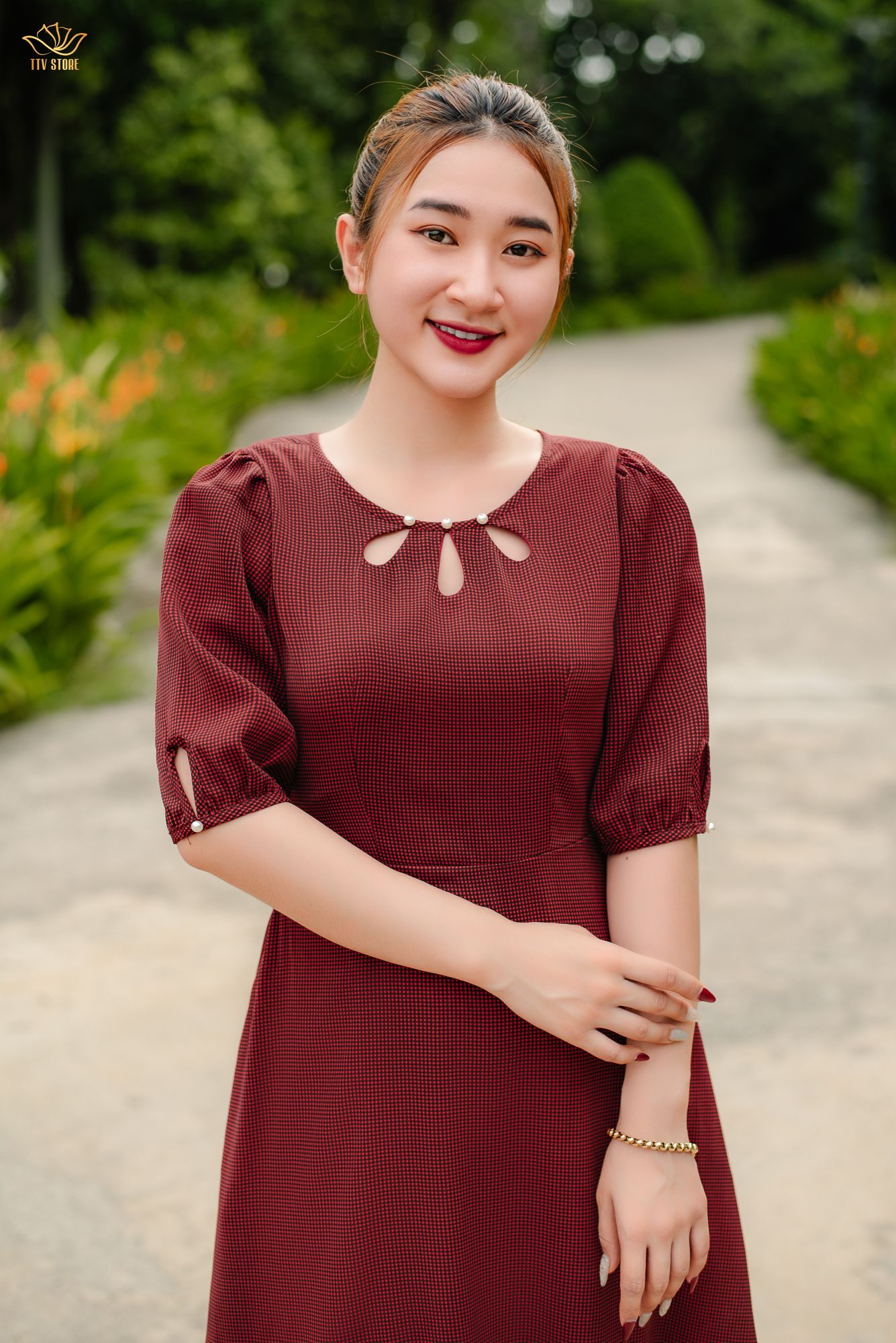 Đầm xòe - Cổ tròn kết ngọc tay lỡ - CT - Caro Đỏ - TTV1360