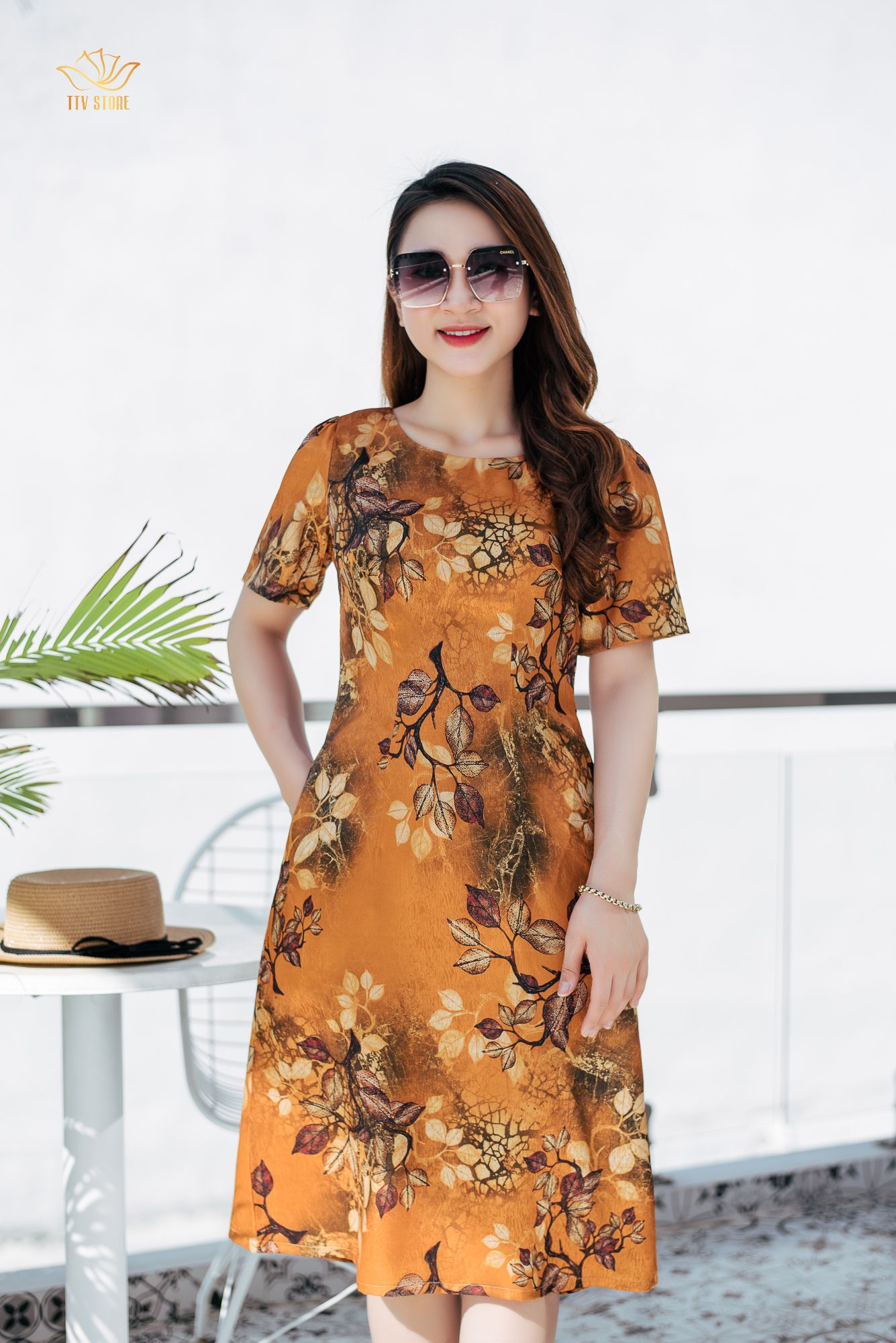 Đầm suông - Cổ tròn tay ngắn - CD - Vàng hoa - TTV1159