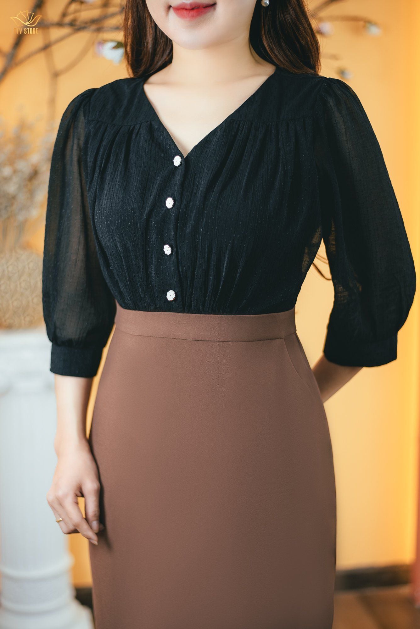 Đầm body - Cổ tim kết nút tay lỡ - CT - Đen nâu - TTV1640