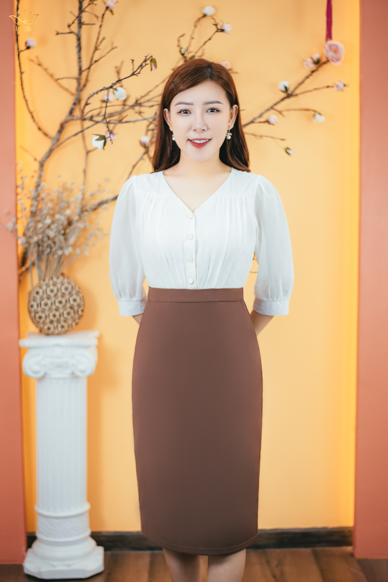 Đầm body - Cổ tim kết nút tay lỡ - CT - Trắng nâu - TTV1640