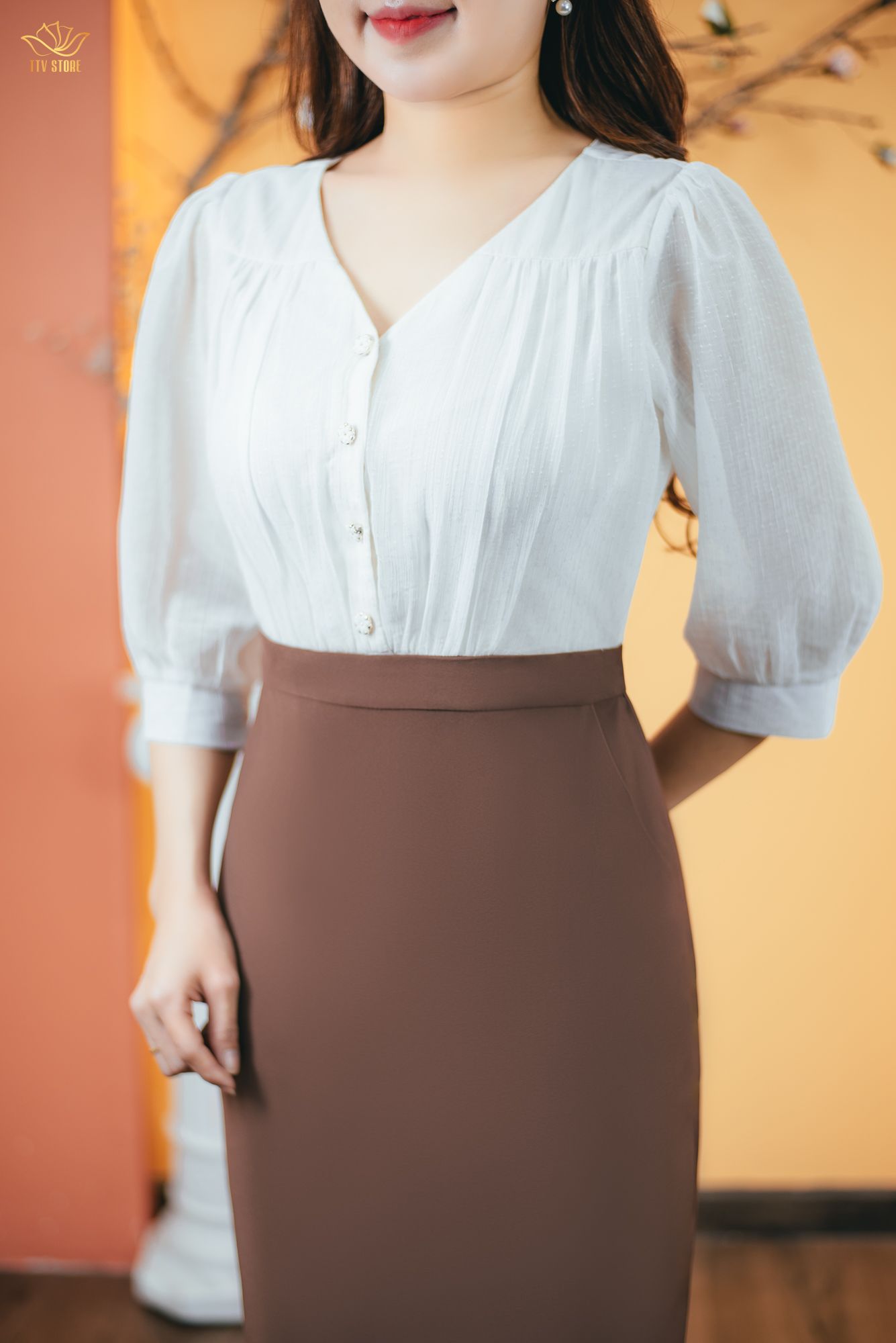 Đầm body - Cổ tim kết nút tay lỡ - CT - Trắng nâu - TTV1640