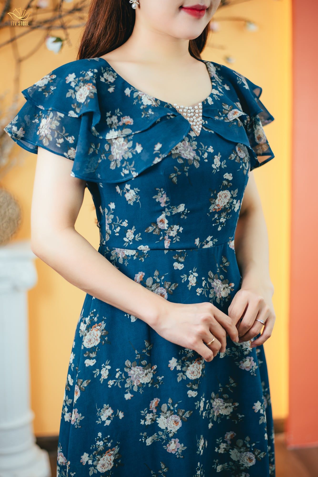 Đầm xòe - Cổ tim kết ngọc tay cánh bướm - CD - Xanh hoa trắng - TTV1635