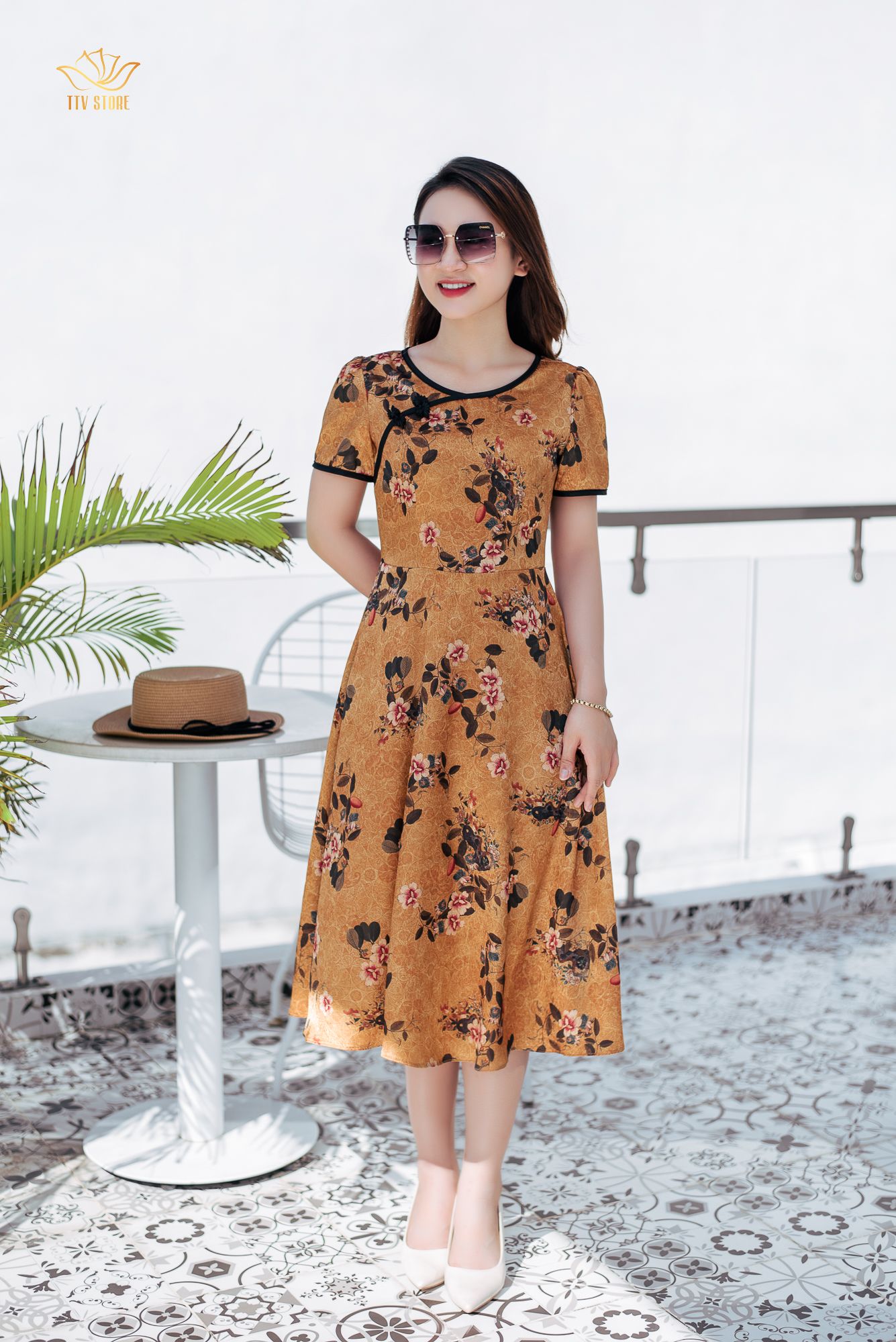 Đầm xoè - Cổ tròn tay ngắn - CD - Vàng hoa - TTV1110