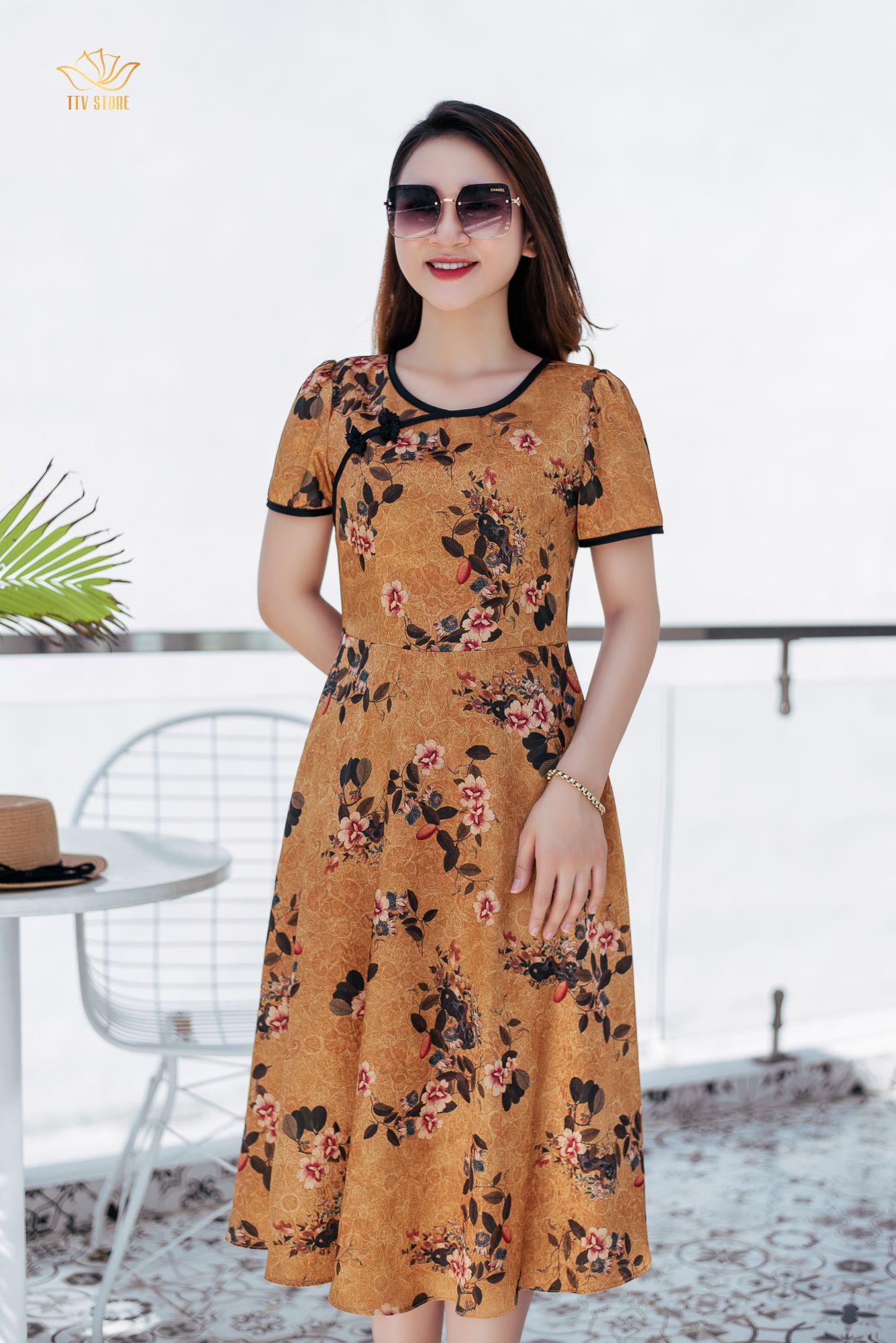 Đầm xoè - Cổ tròn tay ngắn - CD - Vàng hoa - TTV1110