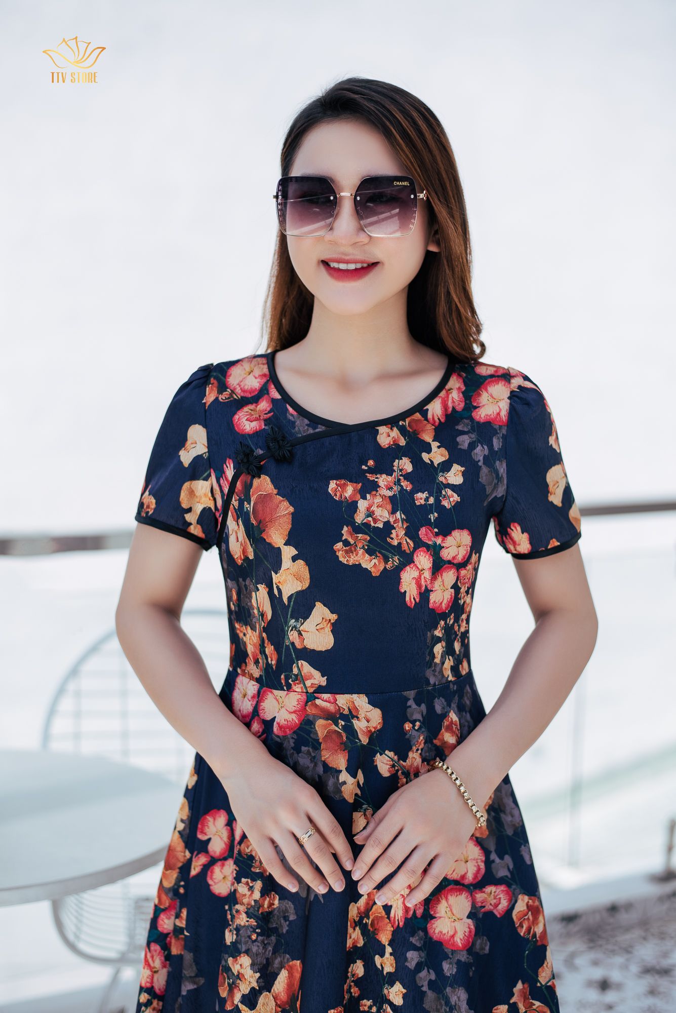 Đầm xoè - Cổ tròn tay ngắn - CD - Xanh đen hoa - TTV1109