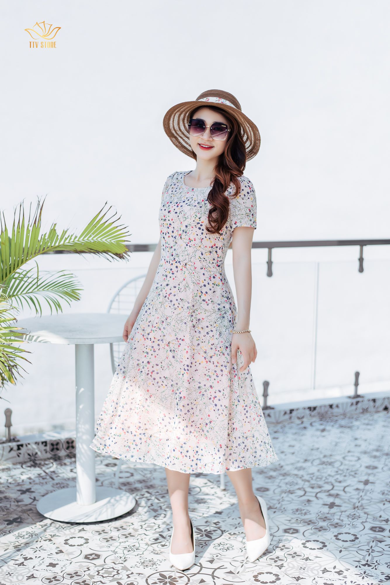 Đầm xoè - Cổ tròn tay ngắn - CT - Kem hoa nhí - TTV1089 *