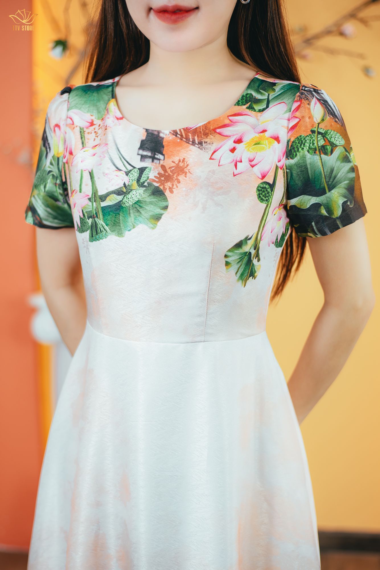 Đầm xòe - Cổ tròn tay ngắn - CD - Kem hoa - TTV1673