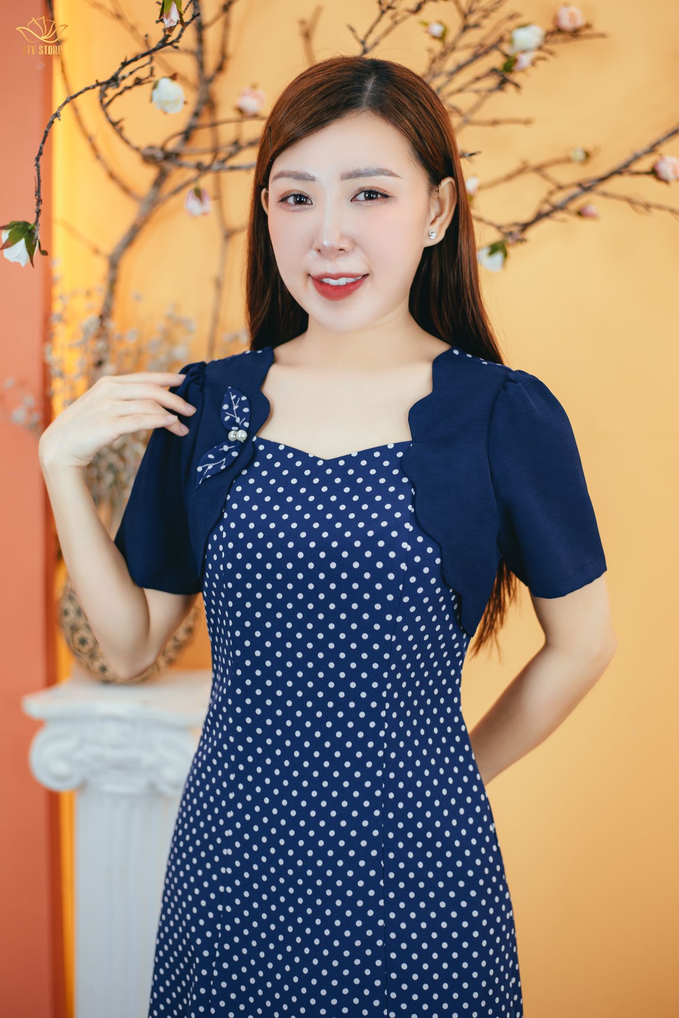 Đầm suông - Cổ vuông tim kết hoa tay ngắn - CV - Xanh chấm bi trắng - TTV1677