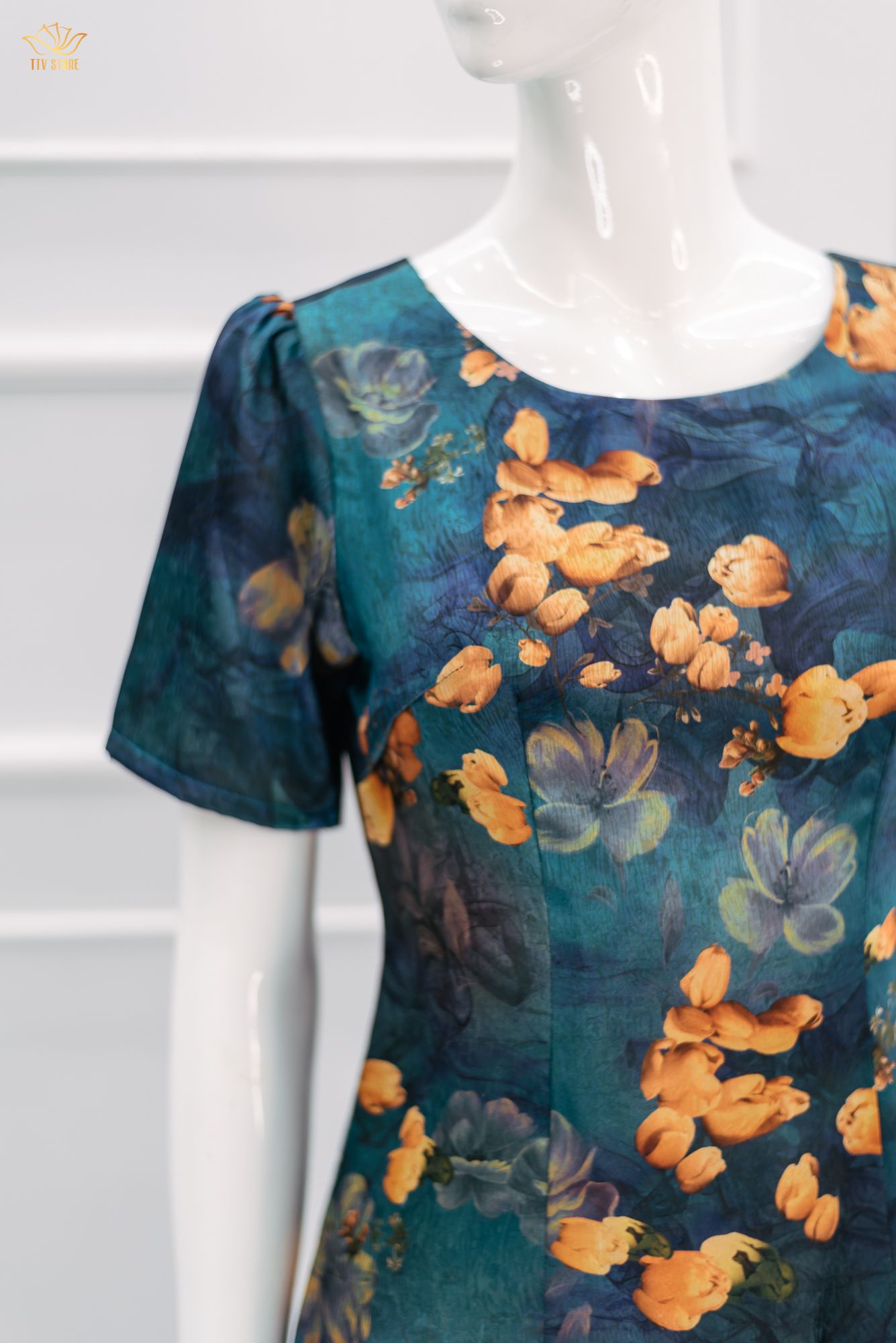 Đầm suông - Cổ tròn tay ngắn - CD - Xanh hoa - TTV1418