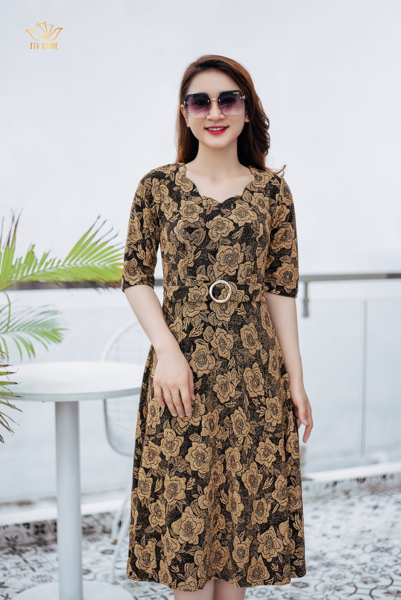 Đầm xoè - Cổ sóng nước tay lỡ - Đen vàng - TTV1095