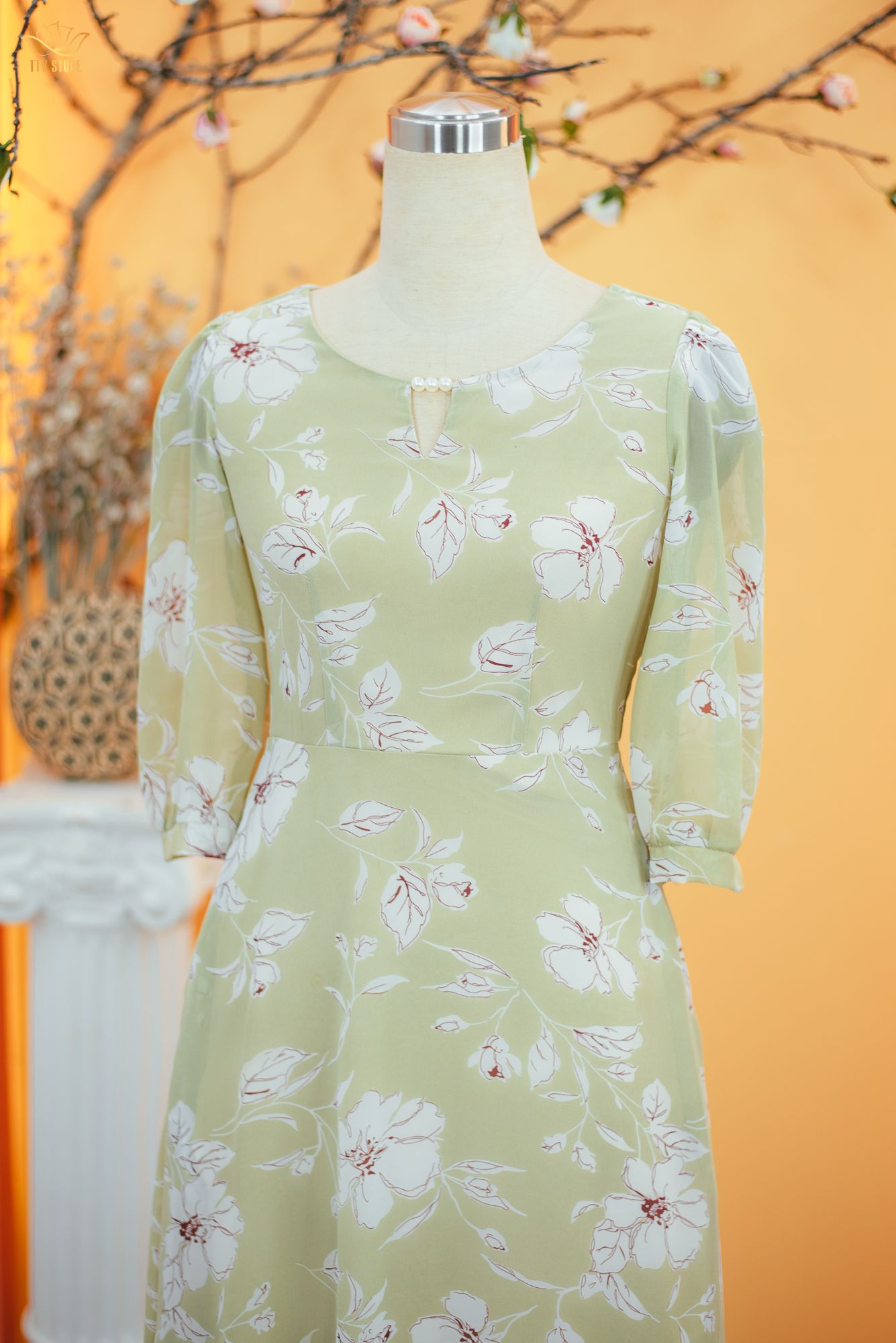 Đầm xòe - Cổ tròn khoét V kết ngọc tay lỡ - CT - Xanh hoa trắng - TTV1697