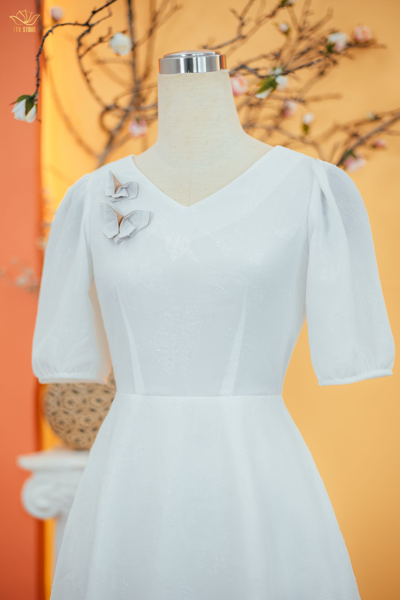 Đầm xòe - Cổ tim kết hoa hồ điệp tay lỡ - CD - Trắng họa tiết - TTV1729