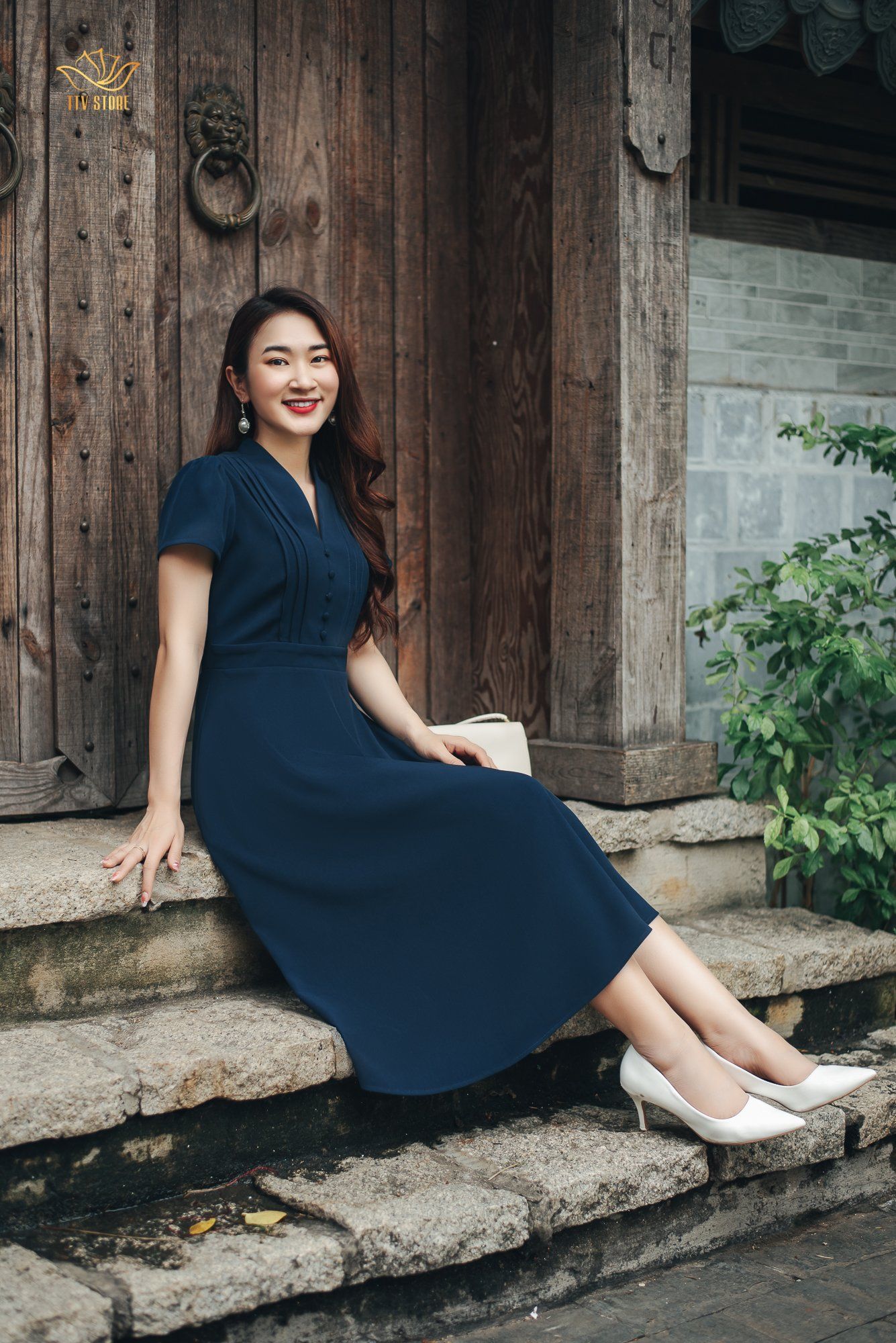 Đầm xoè - Cổ V kết nút tay ngắn - CD - Xanh đen - TTV1128