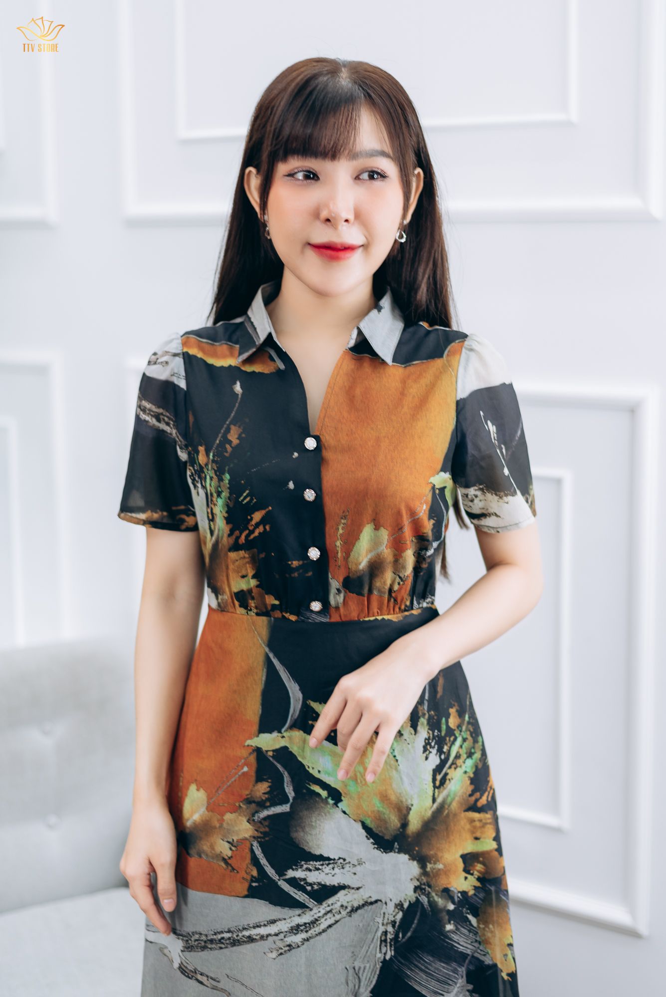 Đầm form A - Cổ bẻ kết nút tay ngắn - CV - Đen họa tiết - TTV1434