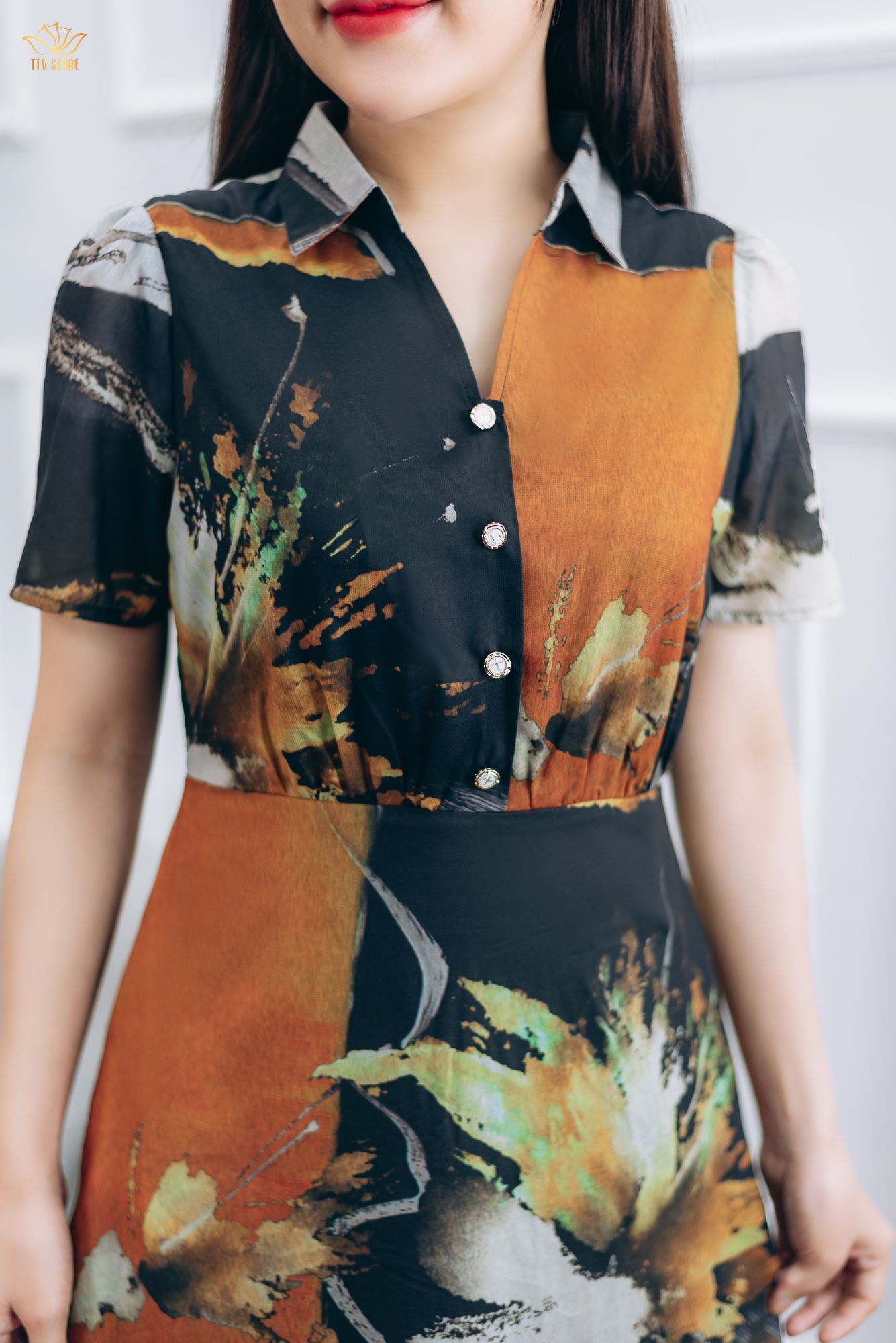 Đầm form A - Cổ bẻ kết nút tay ngắn - CV - Đen họa tiết - TTV1434