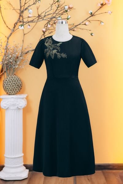 Đầm xòe - Cổ tròn kết cườm tay ngắn - CV - Đen - TTV1738