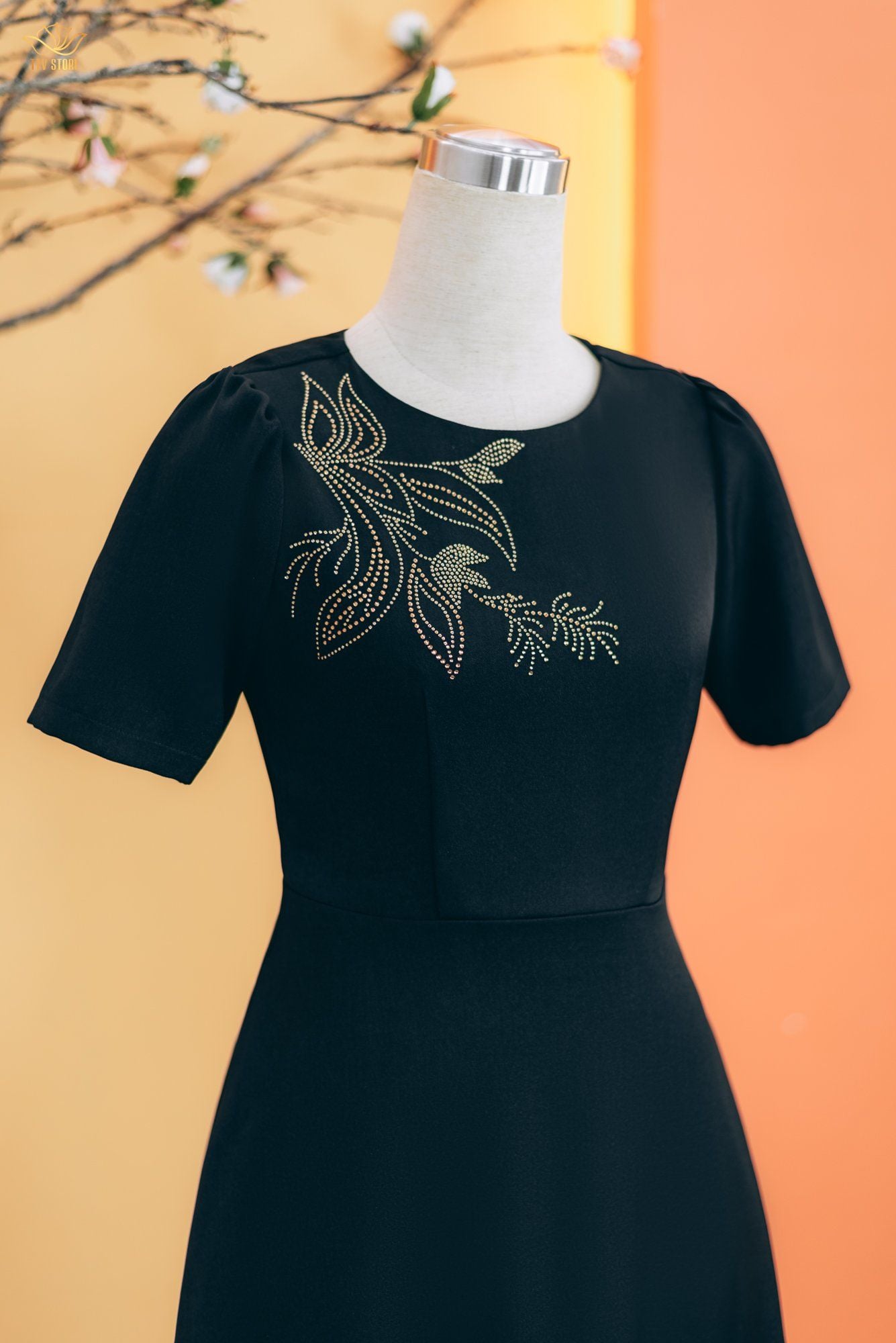 Đầm xòe - Cổ tròn kết cườm tay ngắn - CV - Đen - TTV1738