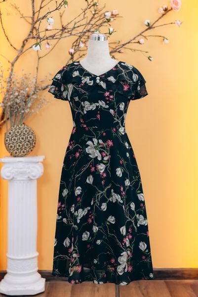 Đầm xòe - Cổ tim kết ngọc tay cánh bướm - CD - Đen hoa - TTV1740