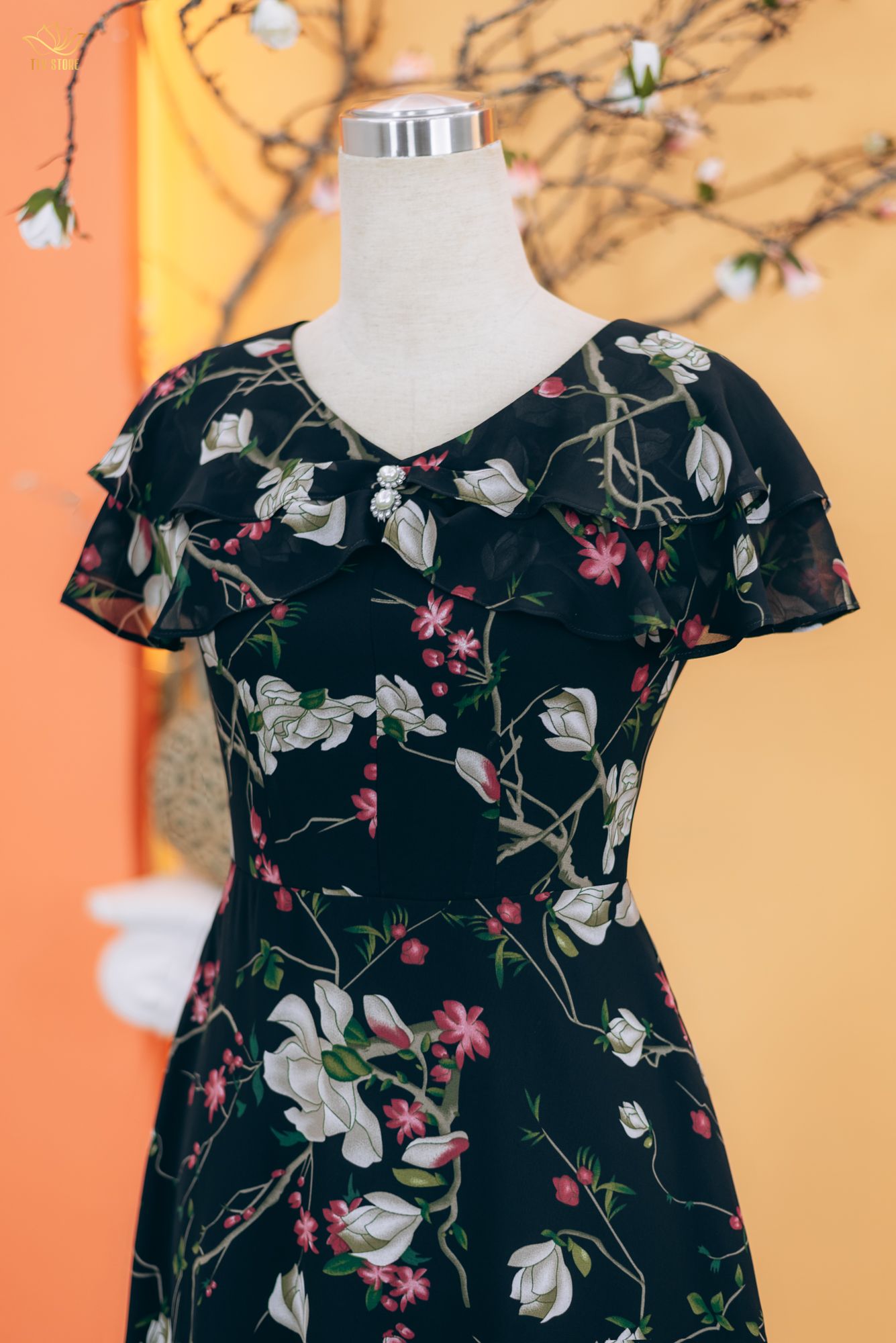 Đầm xòe - Cổ tim kết ngọc tay cánh bướm - CD - Đen hoa - TTV1740