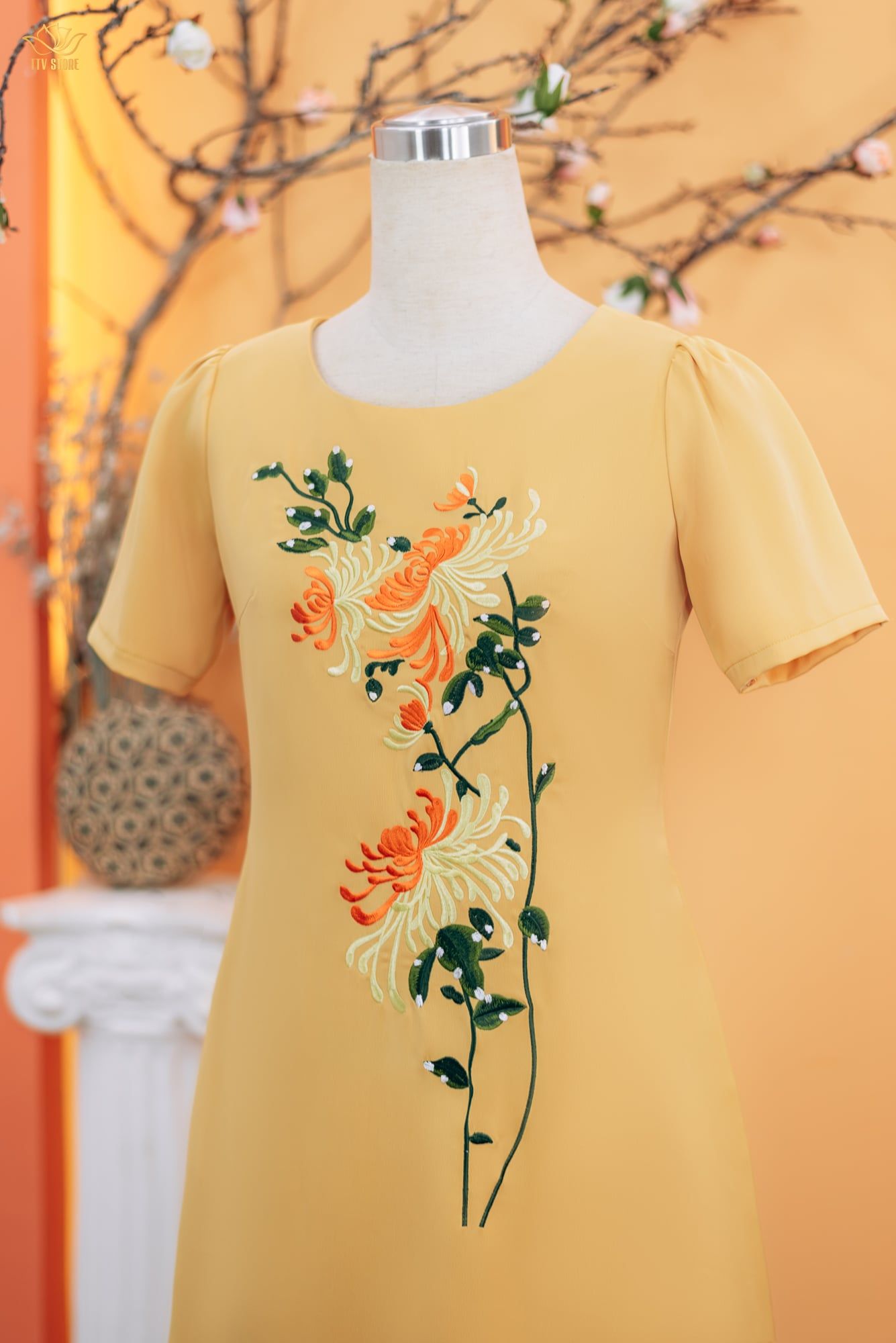Đầm suông - Cổ tròn hoa thêu tay ngắn - CD - Vàng - TTV1751