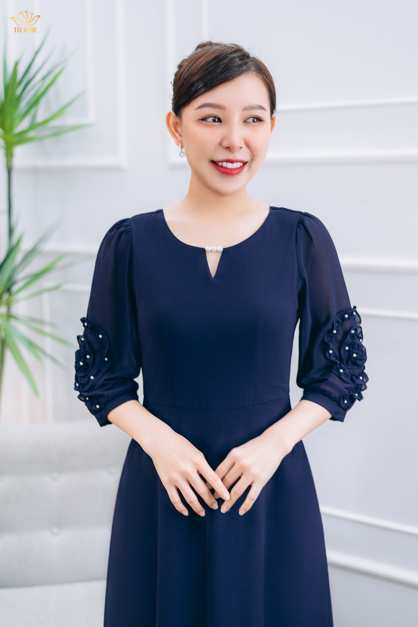 Đầm maxi - Cổ tròn đính ngọc tay lỡ kết hoa - CT - Xanh tím - TTV1439