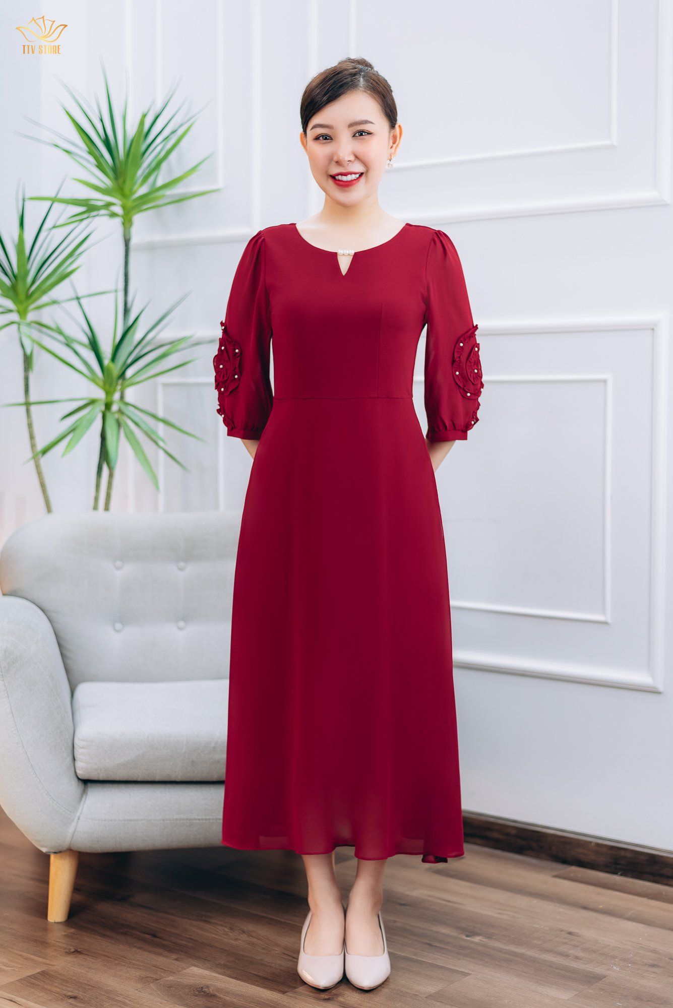 Đầm maxi - Cổ tròn đính ngọc tay lỡ kết hoa - CT - Đỏ đô - TTV1439