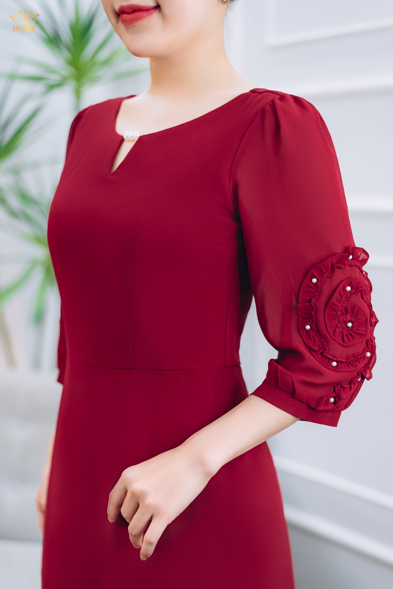 Đầm maxi - Cổ tròn đính ngọc tay lỡ kết hoa - CT - Đỏ đô - TTV1439