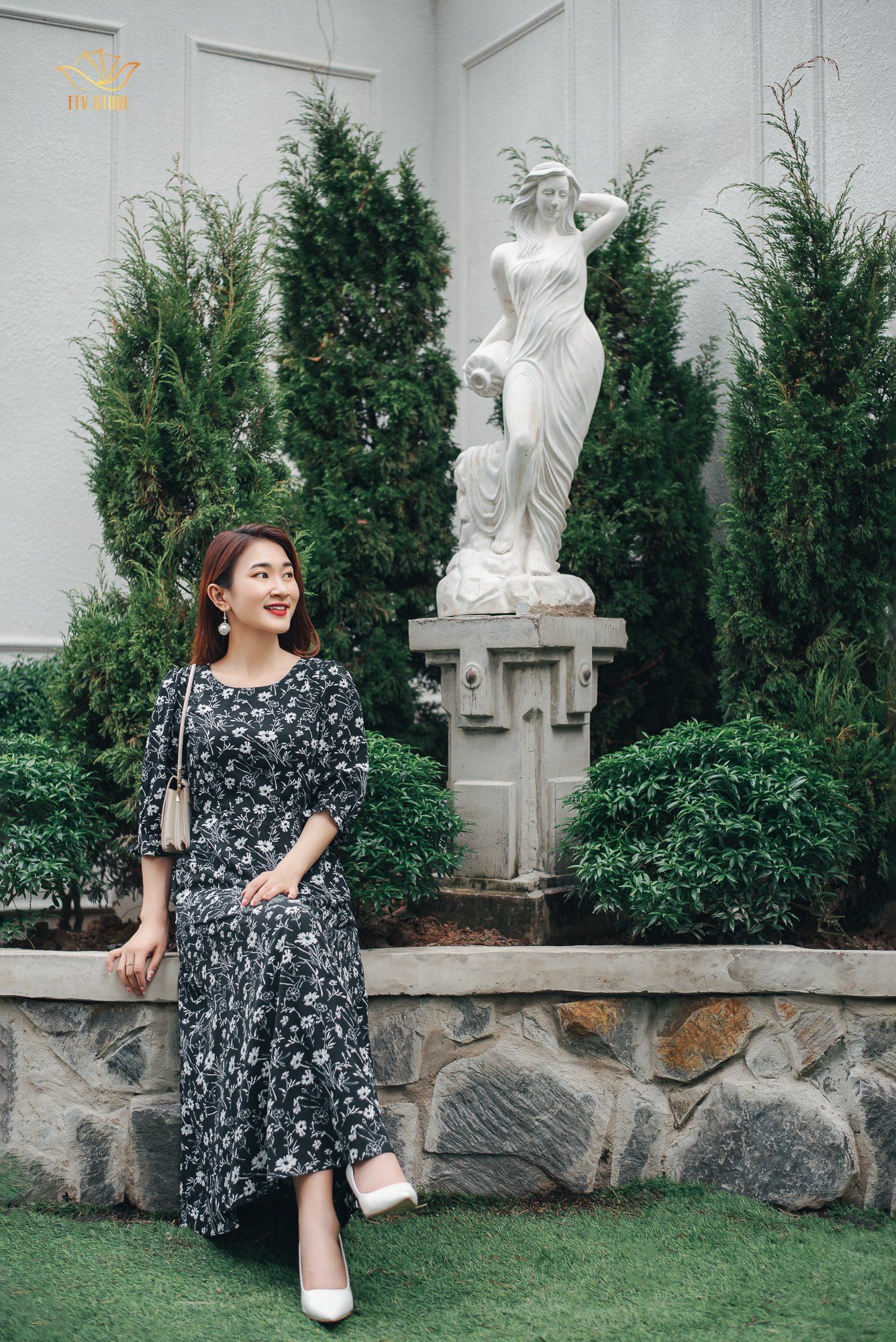 Maxi - Cổ tròn tay lỡ - CD - Đen hoa trắng - TTV1127