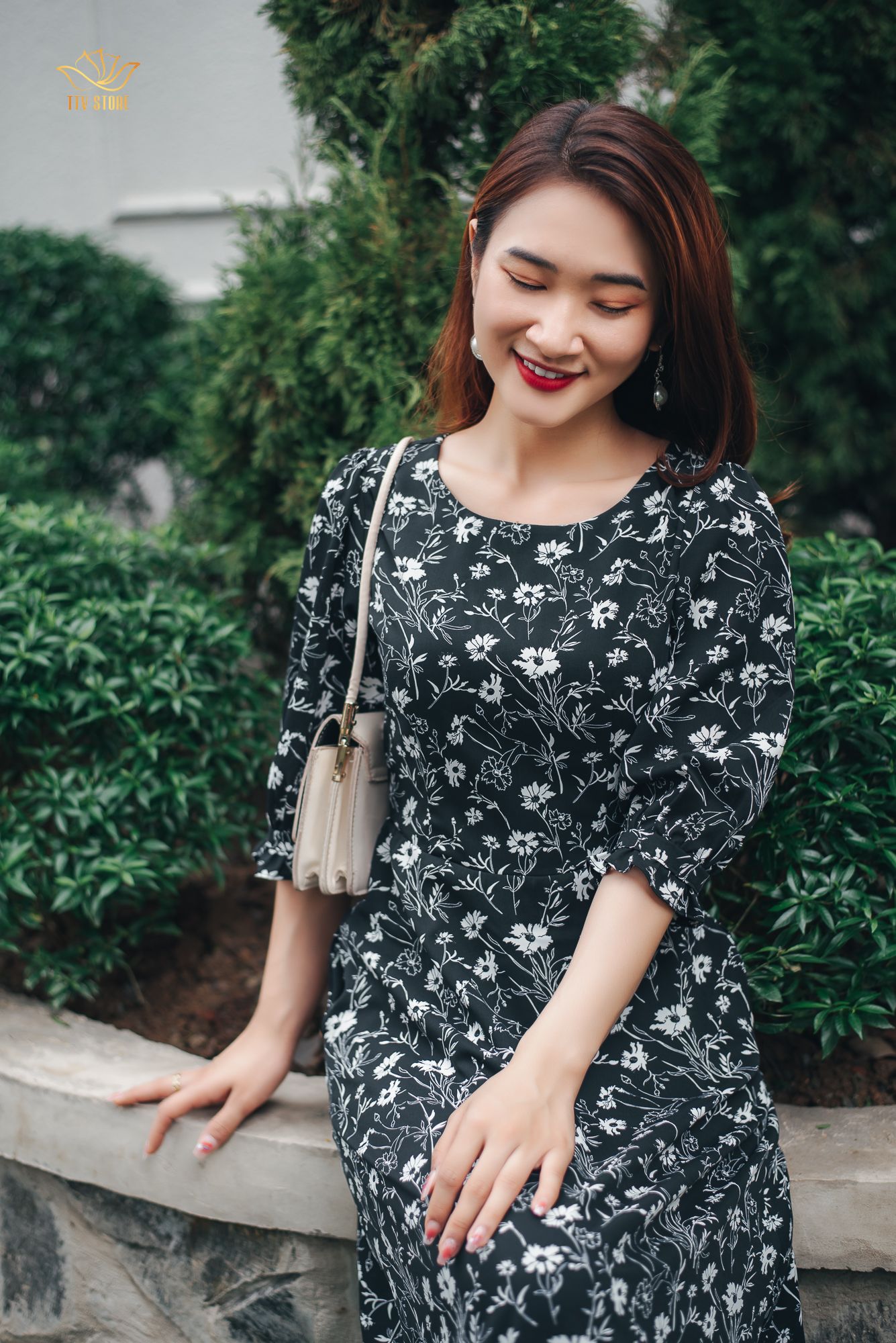 Maxi - Cổ tròn tay lỡ - CD - Đen hoa trắng - TTV1127