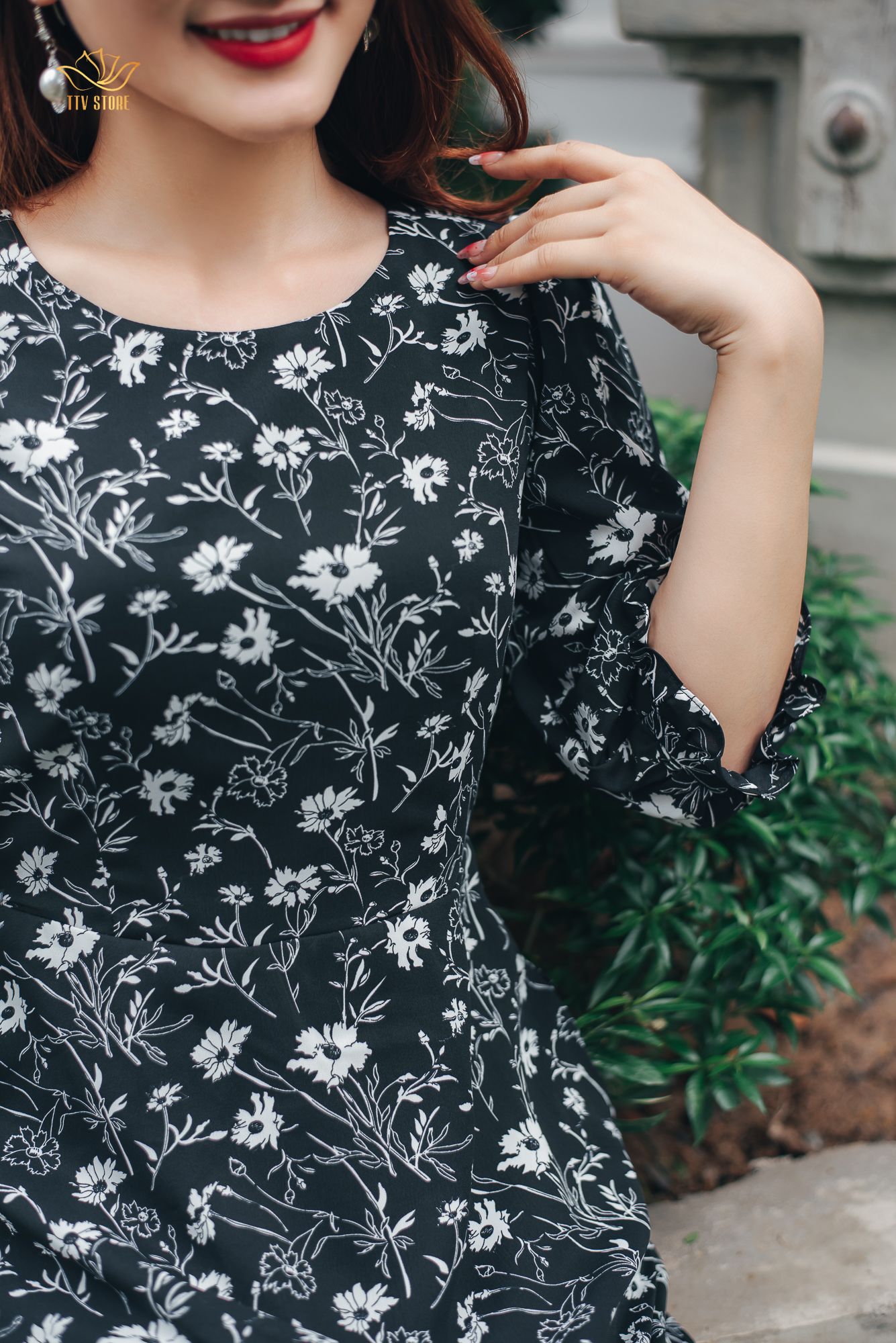 Maxi - Cổ tròn tay lỡ - CD - Đen hoa trắng - TTV1127