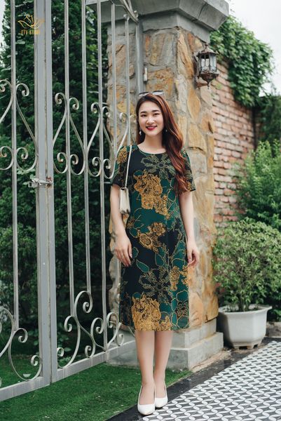 Đầm suông - Cổ tròn tay ngắn - CD - Đen họa tiết - TTV1117
