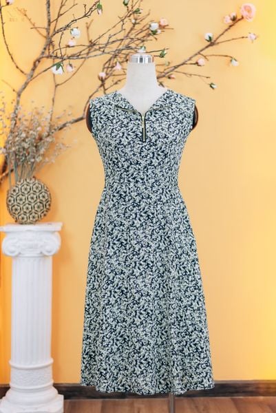 Đầm xòe - Cổ cánh én cách điệu tay sát nách - CV - Đen hoa trắng - TTV1744