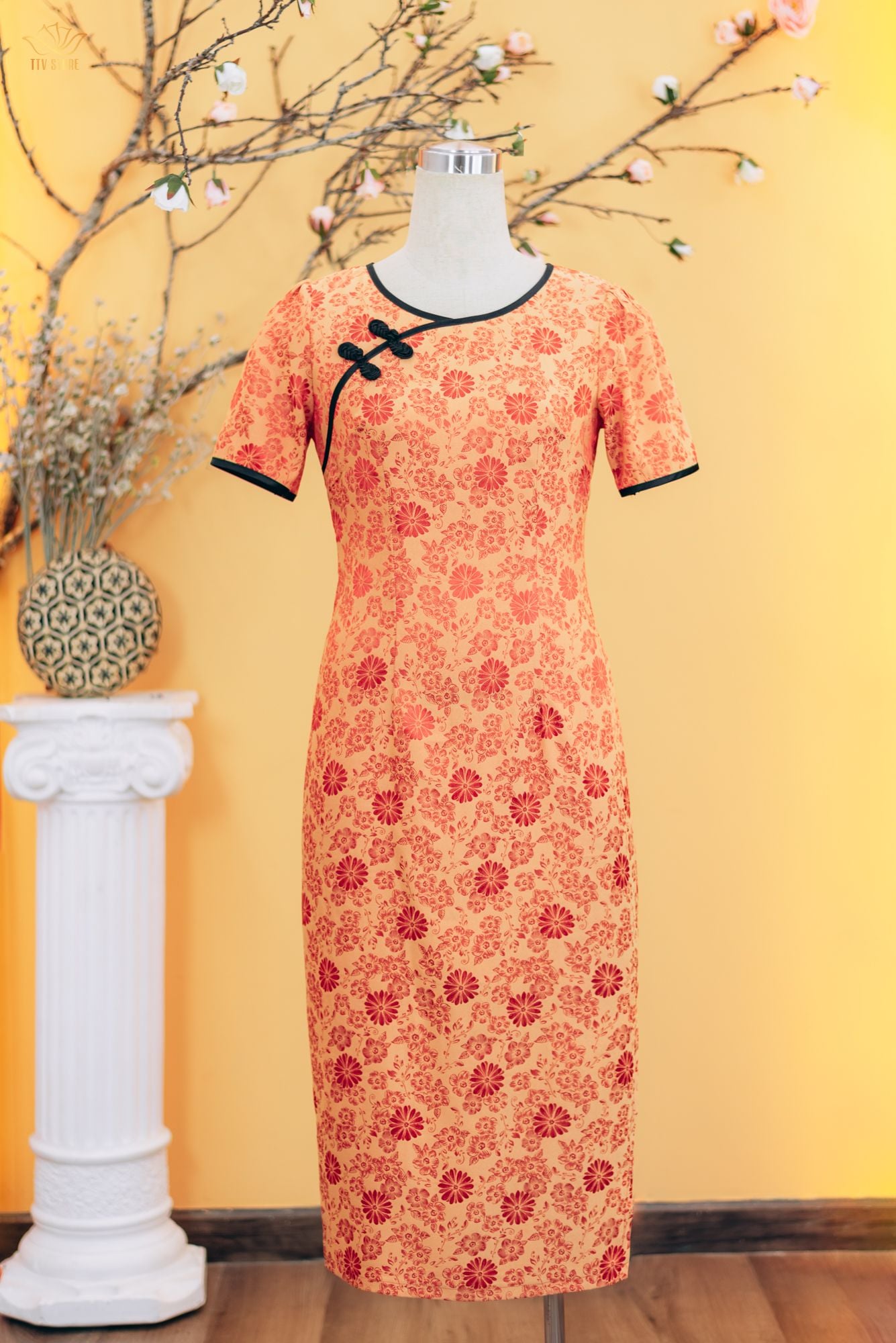 Body - Sườn xám cổ tròn nút thắt tàu tay ngắn - CD - Cam hoa - TTV1757