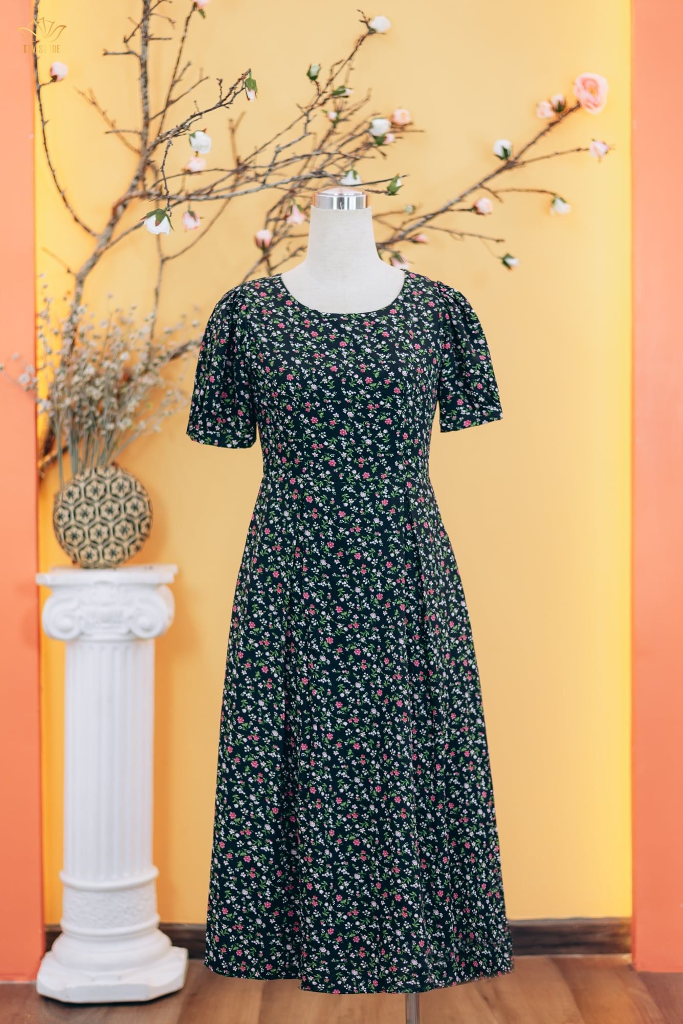 Đầm xòe - Cổ tròn tay ngắn - AH - Đen hoa nhí - TTV1747