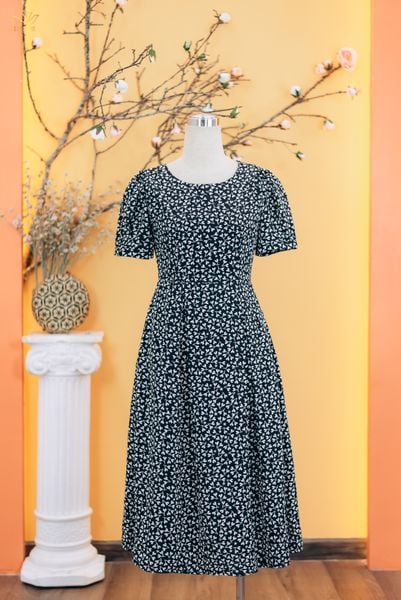 Đầm xòe - Cổ tròn tay ngắn - AH - Đen hoa trắng - TTV1748