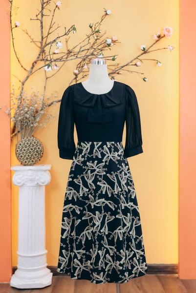 Đầm xòe - Cổ tròn nơ tay lỡ - CT - Đen họa tiết - TTV1754