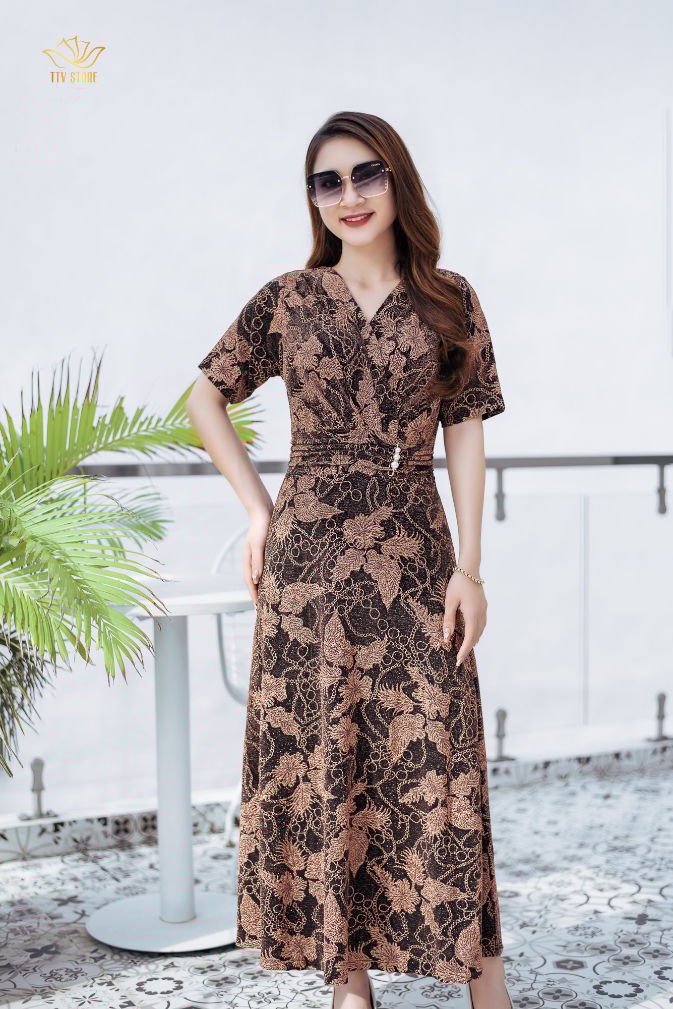 Dạ hội - Cổ tim đắp chéo dập ly eo - Đen nâu - TTV1139