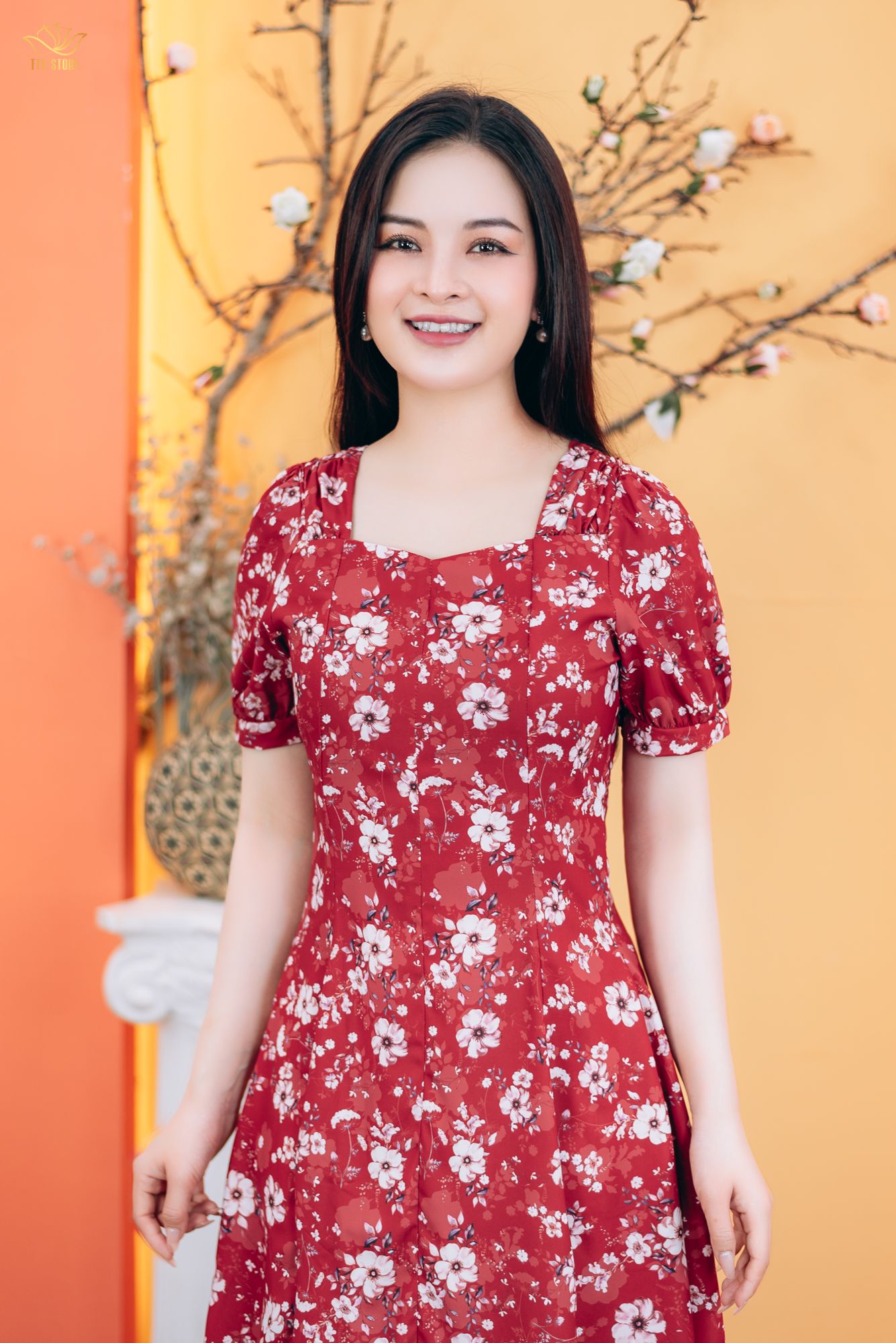 Đầm xòe 8 mảnh - Cổ vuông tim tay ngắn - AH - Đỏ hoa trắng - TTV1767