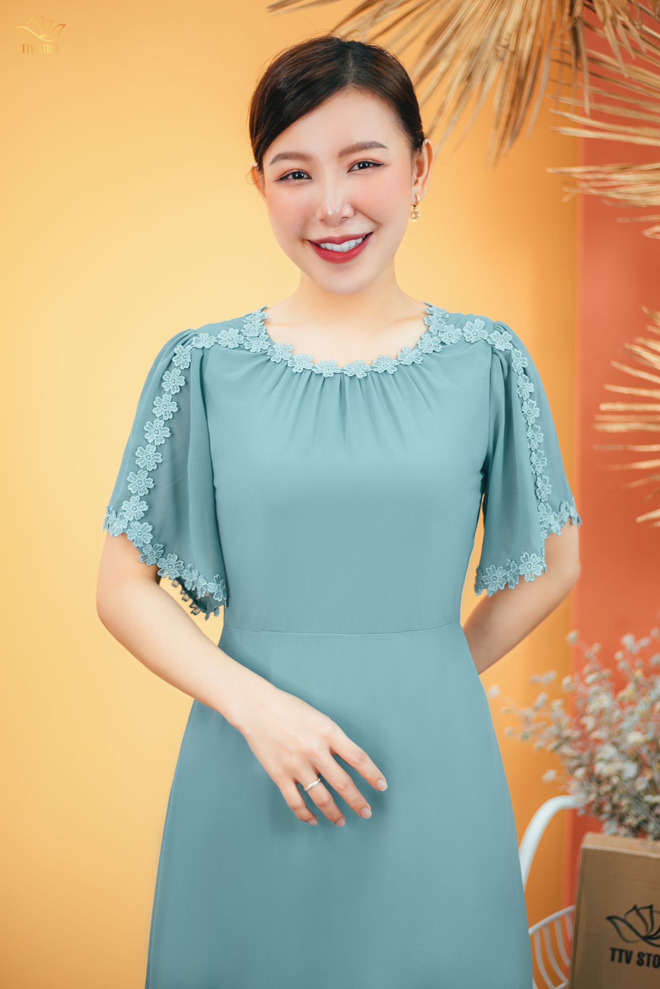Đầm xòe - Cổ tròn phối ren tay loe - CT - Xanh ngọc - TTV1469