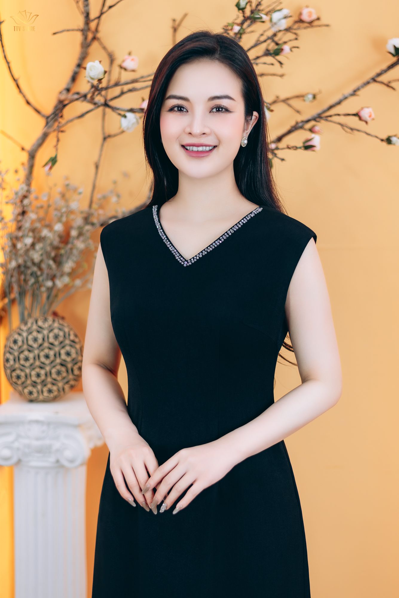 Đầm suông A - Cổ tim kết hạt đá tay sát nách - CD - Đen - TTV1777