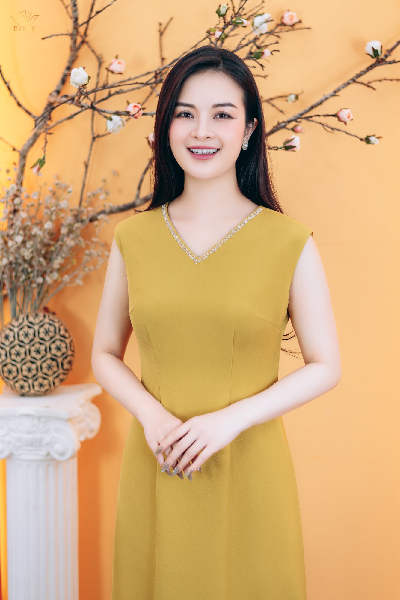 Đầm suông A - Cổ tim kết hạt đá tay sát nách - CD - Vàng  - TTV1777