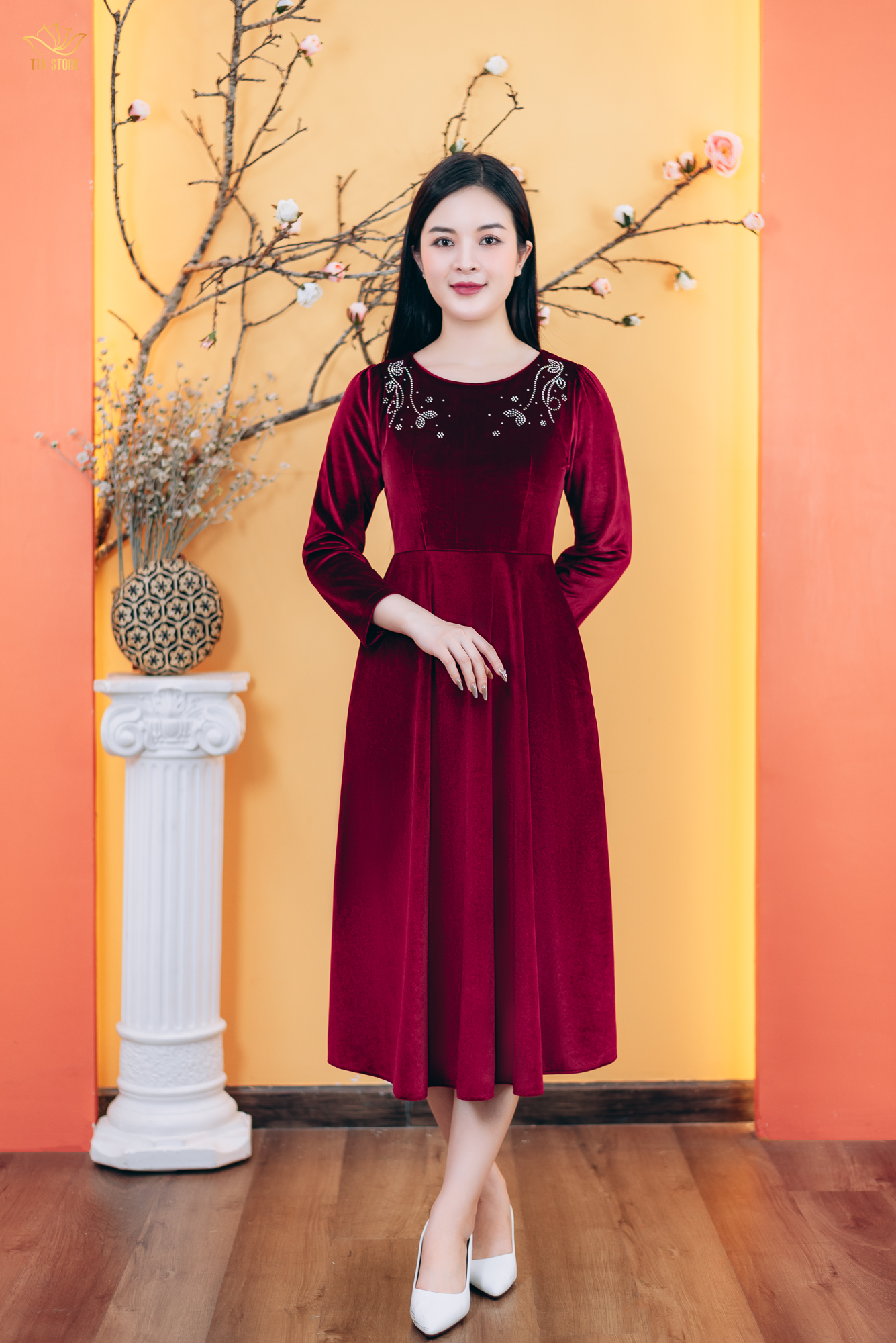 Đầm xòe - Cổ tròn đính hạt đá tay lỡ - AH - Đỏ đô - TTV1784