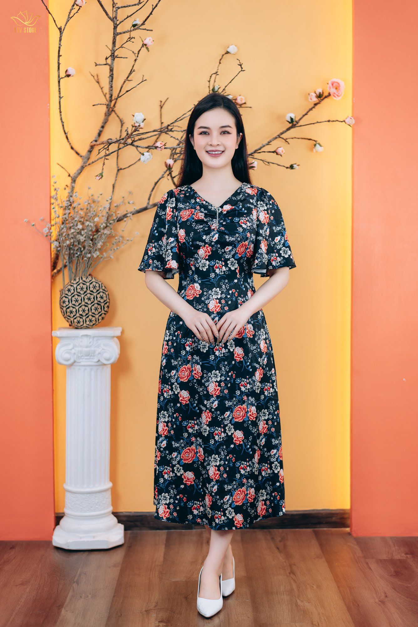 Đầm xòe A - Cổ tim kết đá tay loe - CD - Đen hoa cam - TTV1799