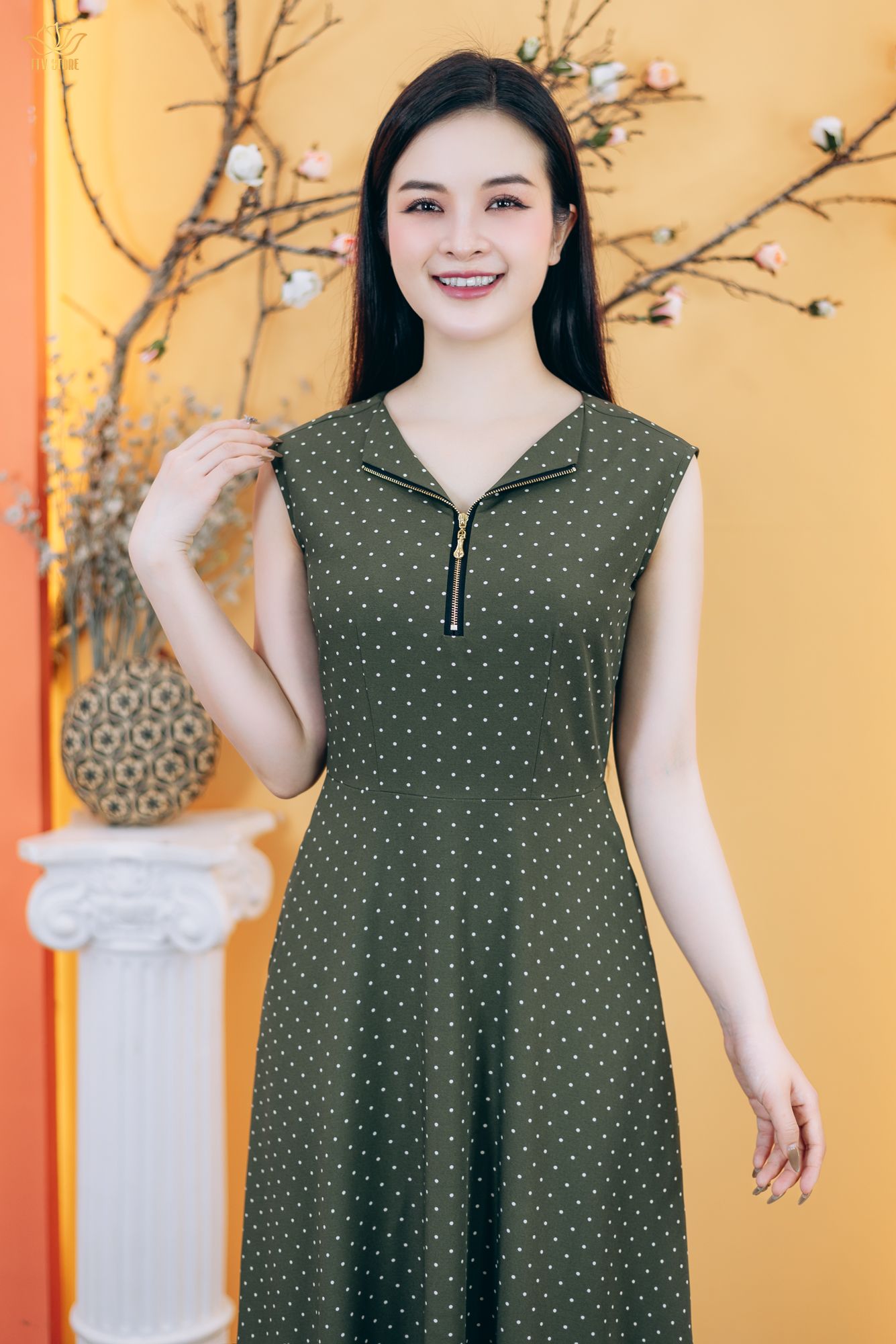Đầm xòe - Cổ cánh én cách điệu tay sát nách - CV - Xanh chấm bi trắng - TTV1812