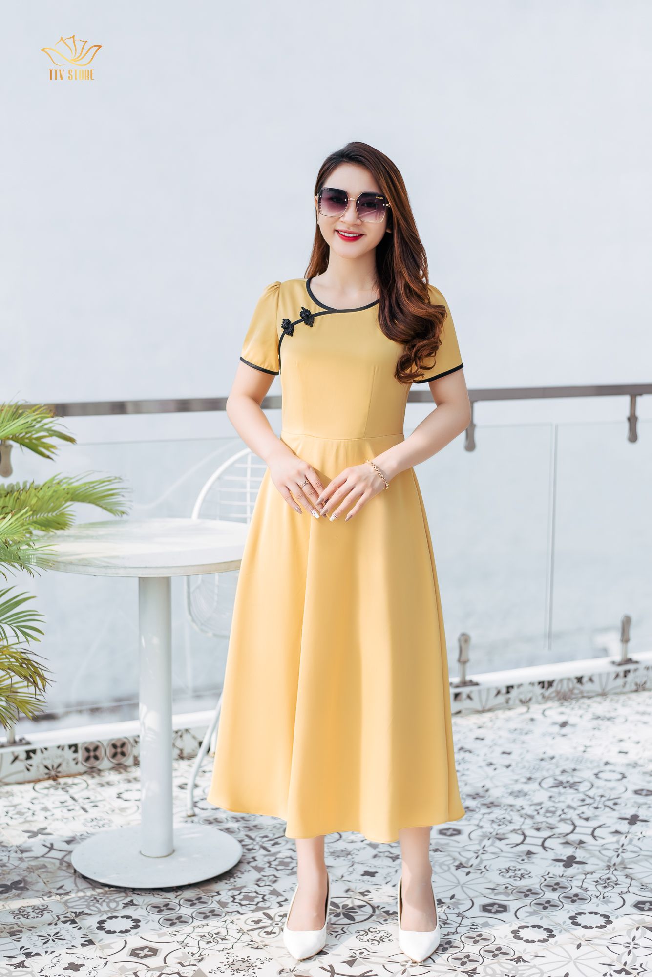 Maxi - Cổ tròn tay ngắn - CD - Vàng - TTV1177