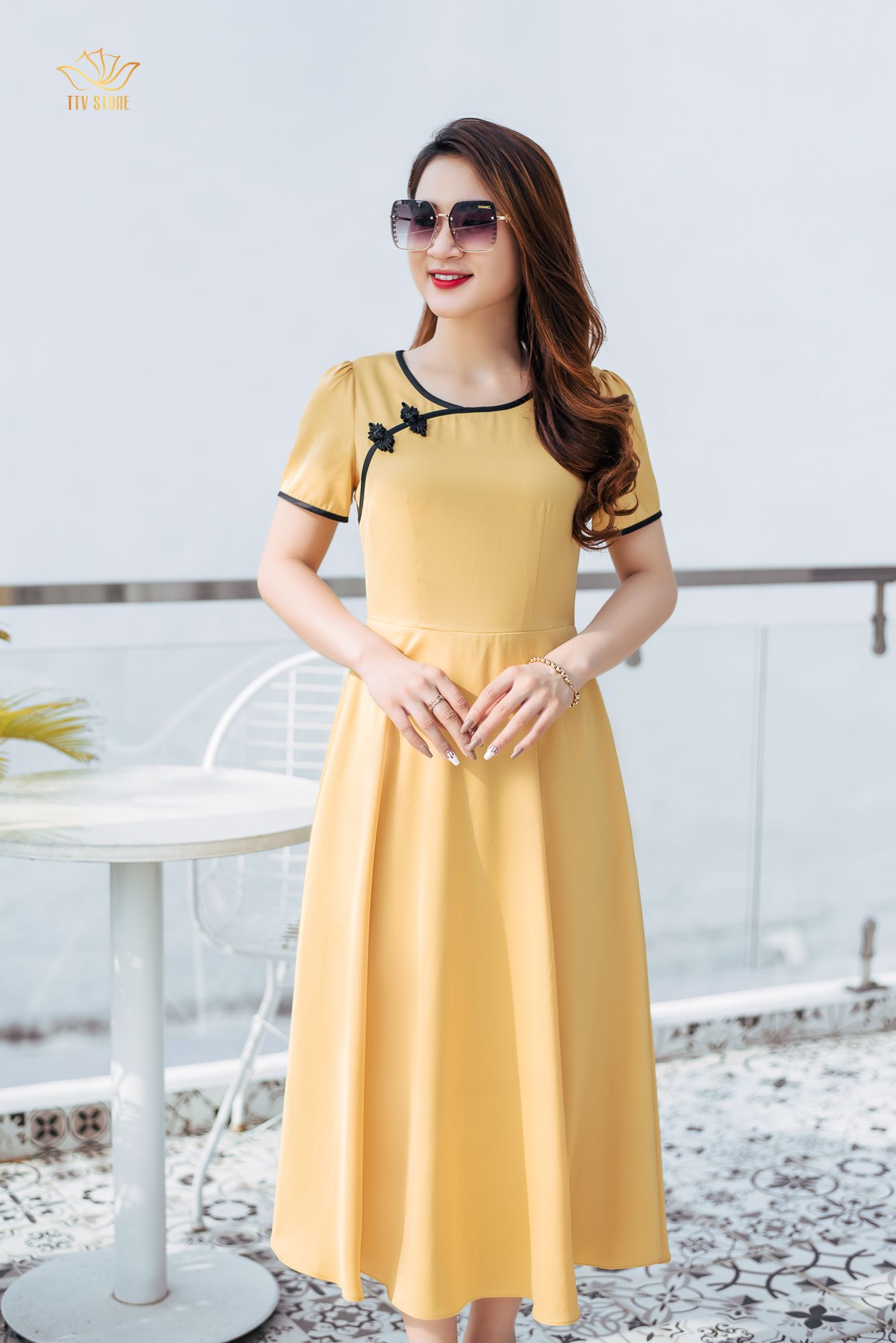 Maxi - Cổ tròn tay ngắn - CD - Vàng - TTV1177