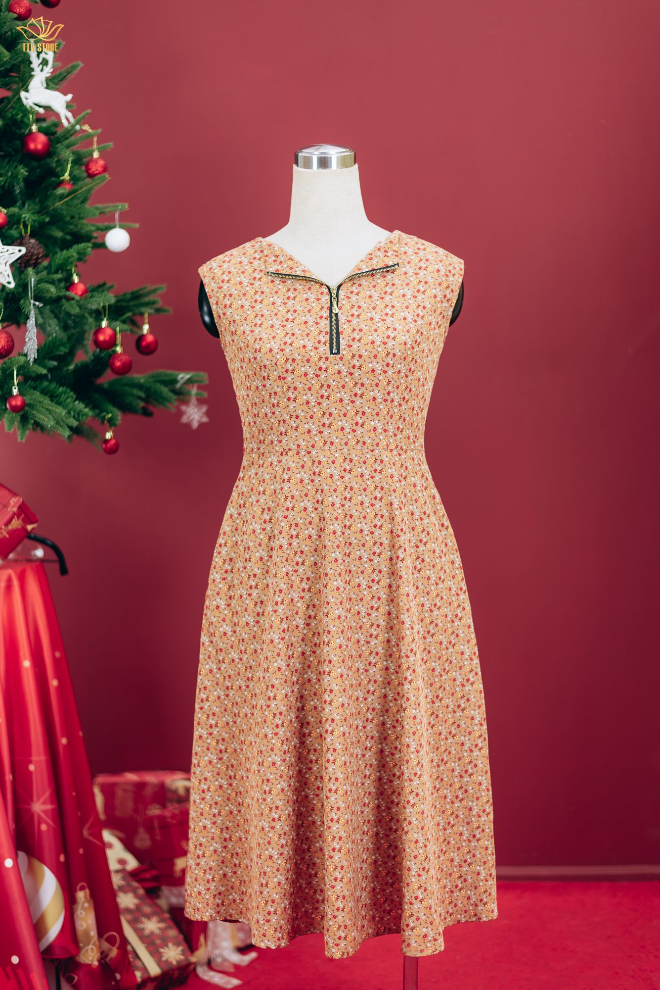 Đầm xòe - Cổ cánh én cách điệu tay sát nách - CV - Nâu hoa nhí - TTV1797