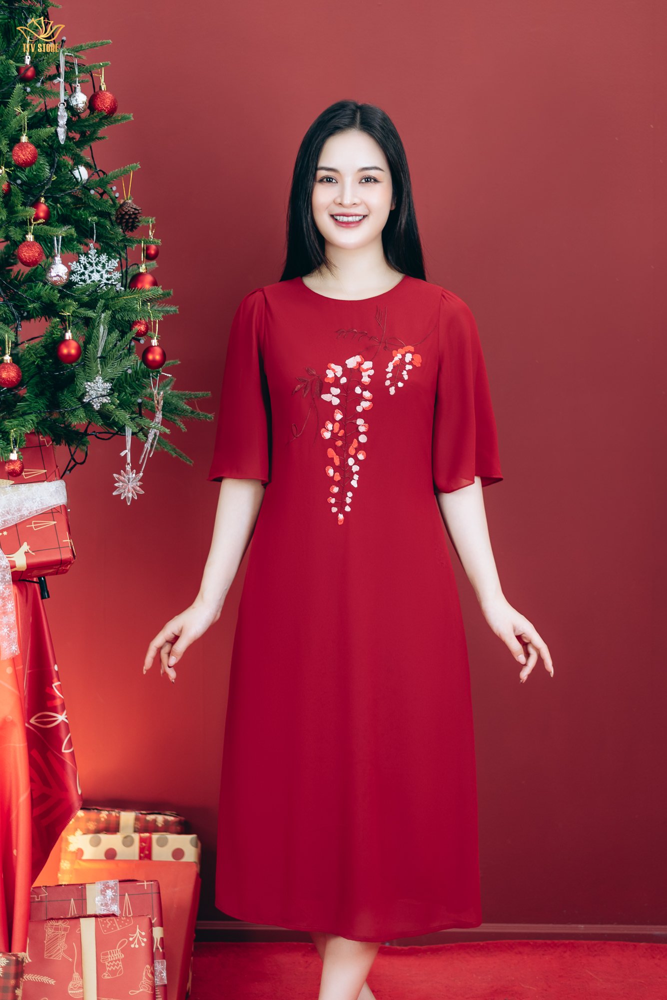 Đầm suông - Cổ tròn thêu hoa tay lỡ - CT - Đỏ đô - TTV1807